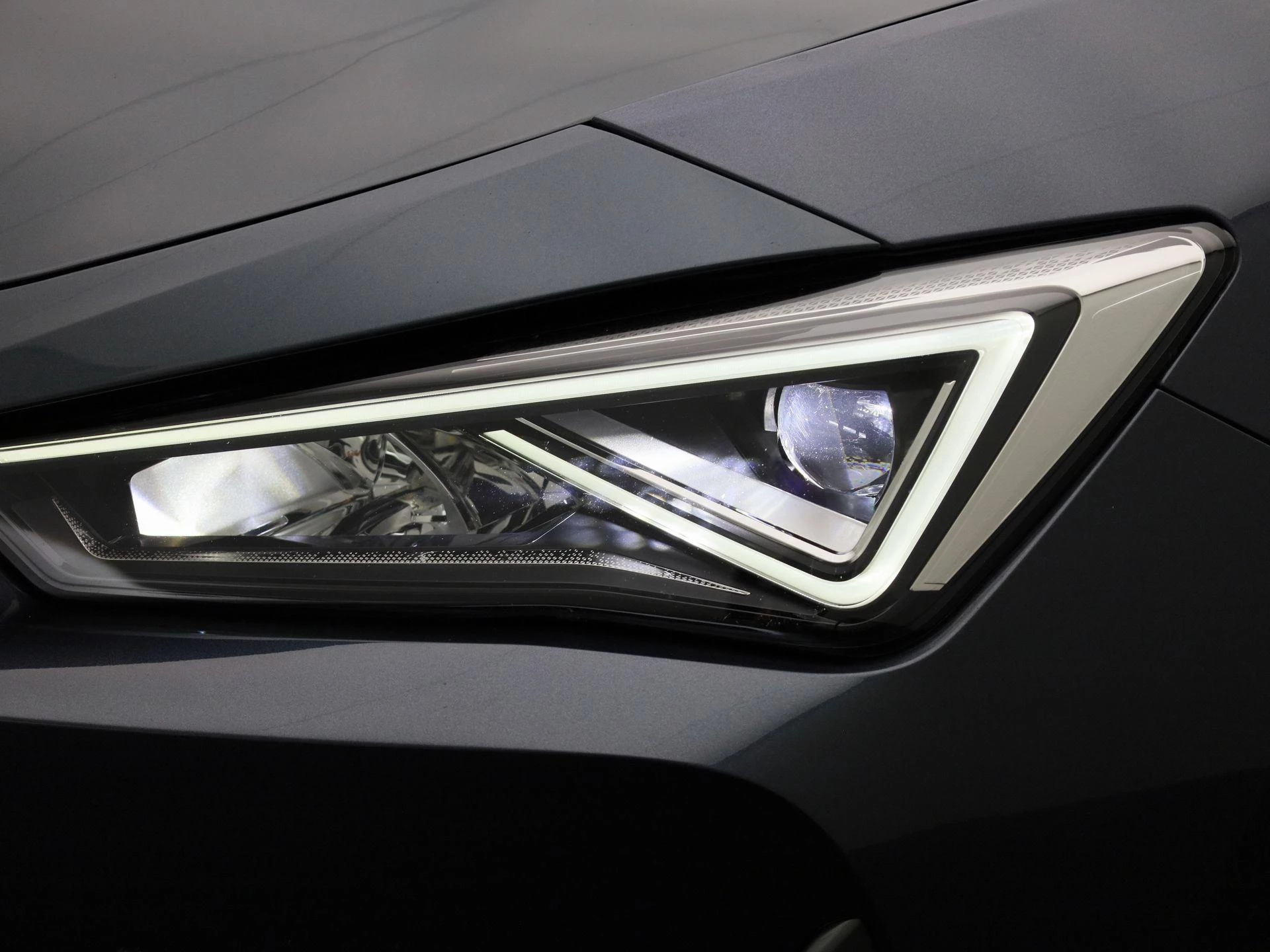 CUPRA Leon 1.4 e-Hybrid VZ Business