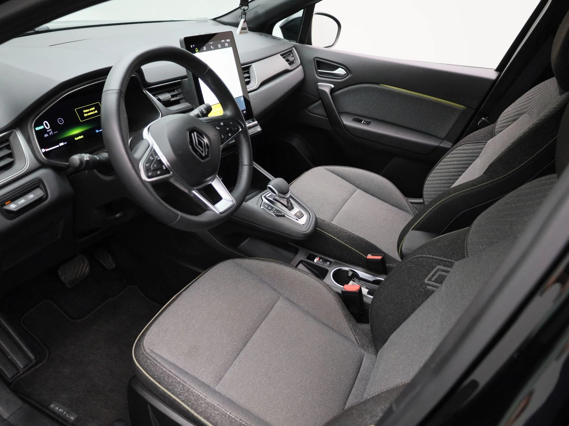 Renault-Captur-image-14