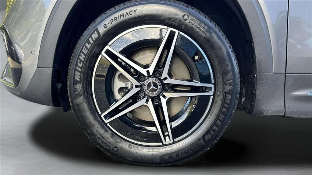 Mercedes-Benz-EQB-image-8