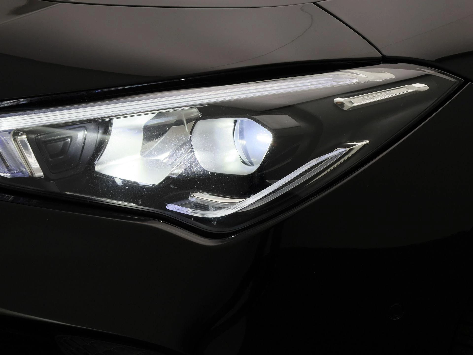 Mercedes-Benz-CLA-image-12