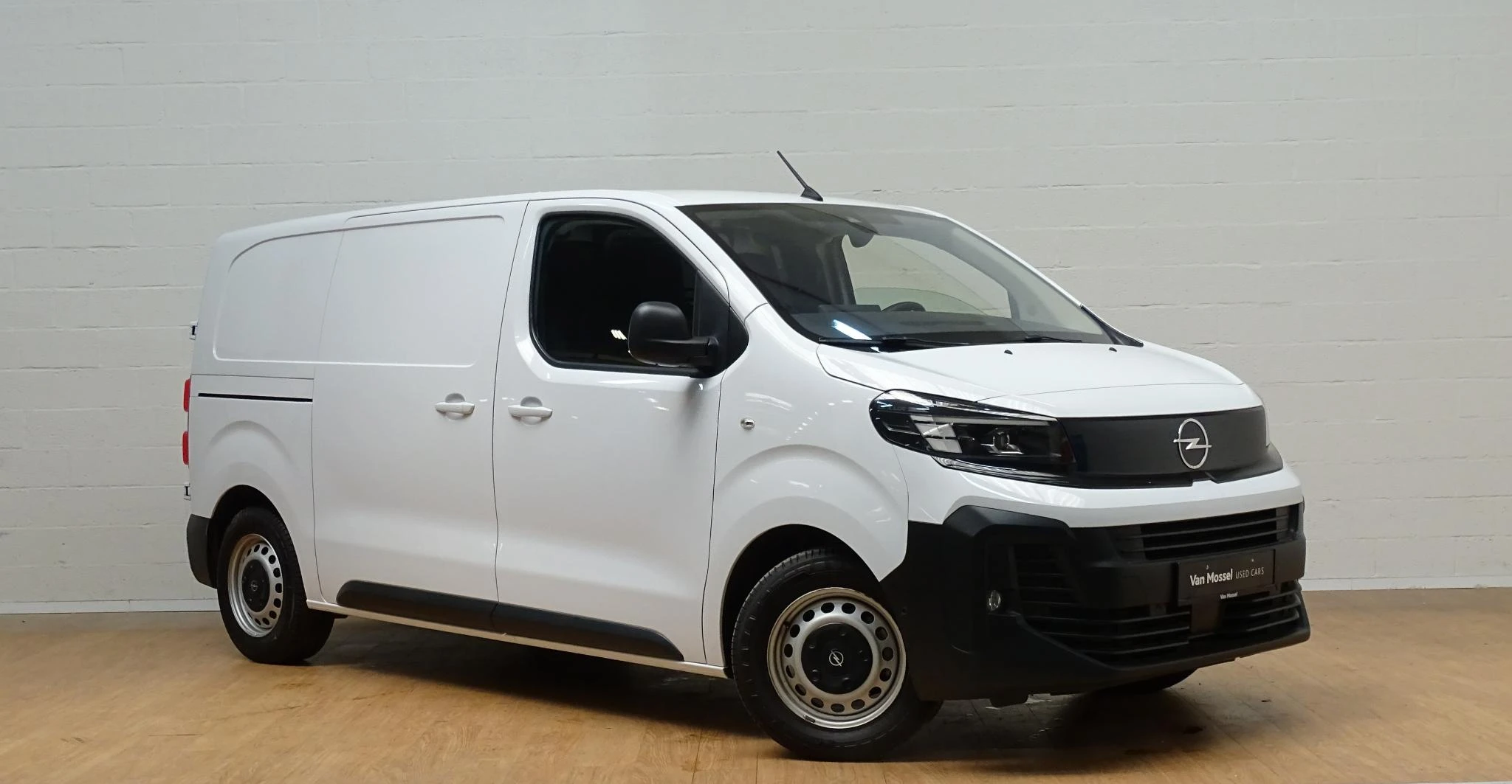 Opel-Vivaro-image-4