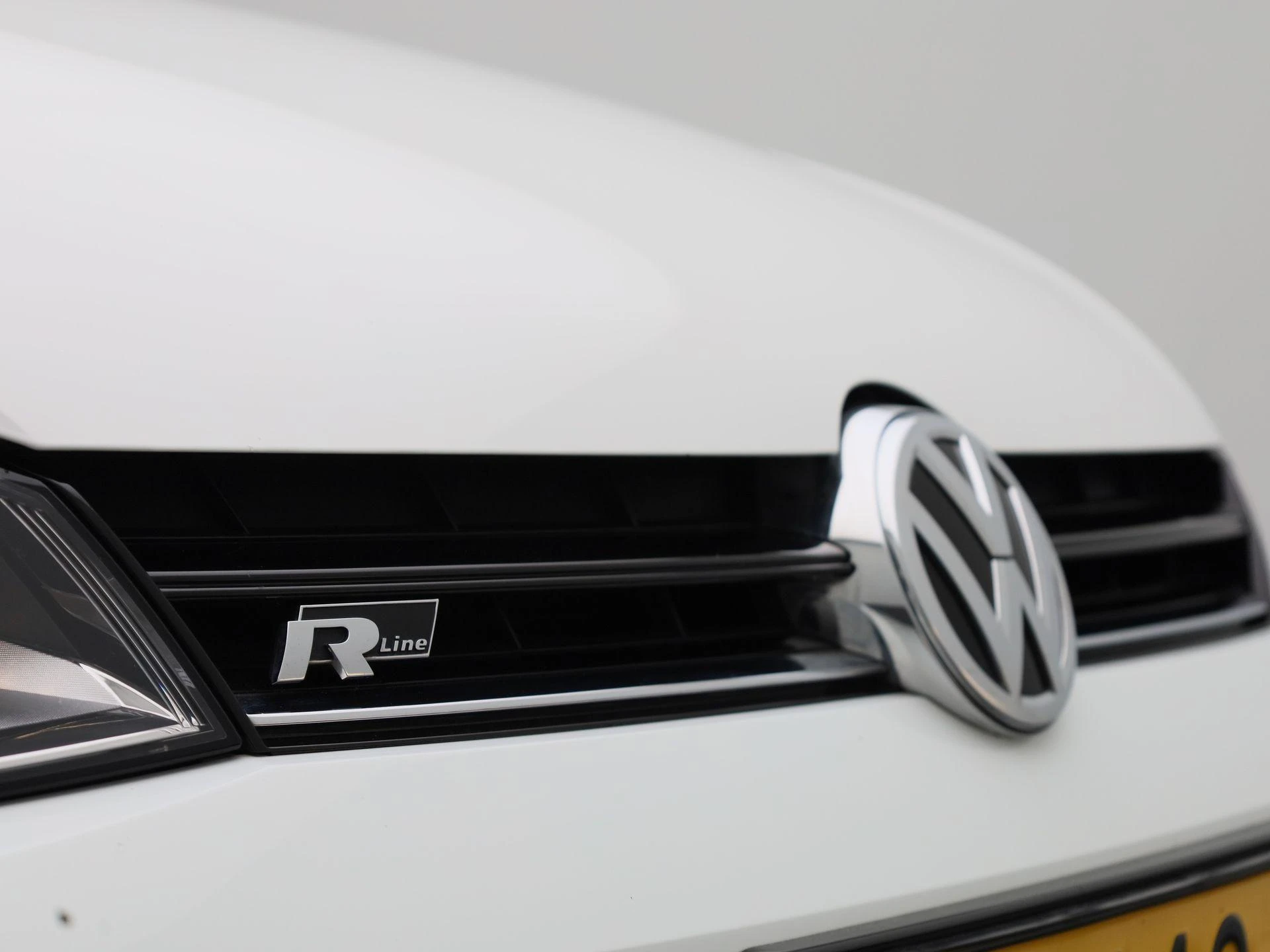 Volkswagen-Golf-image-34