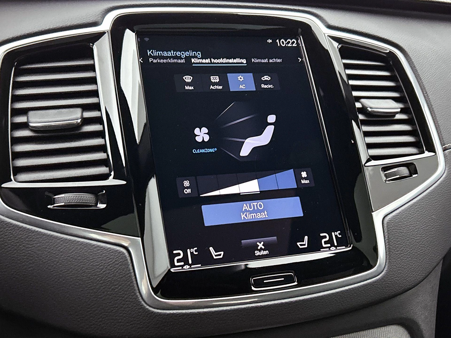 Volvo-XC90-image-18