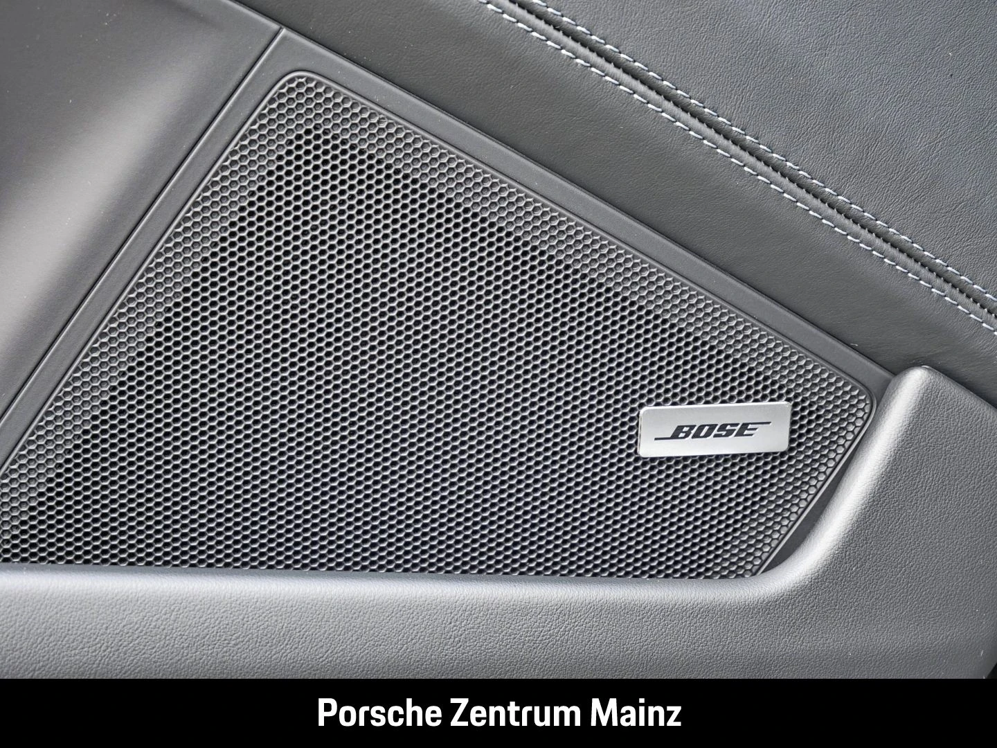 Porsche-911-image-28