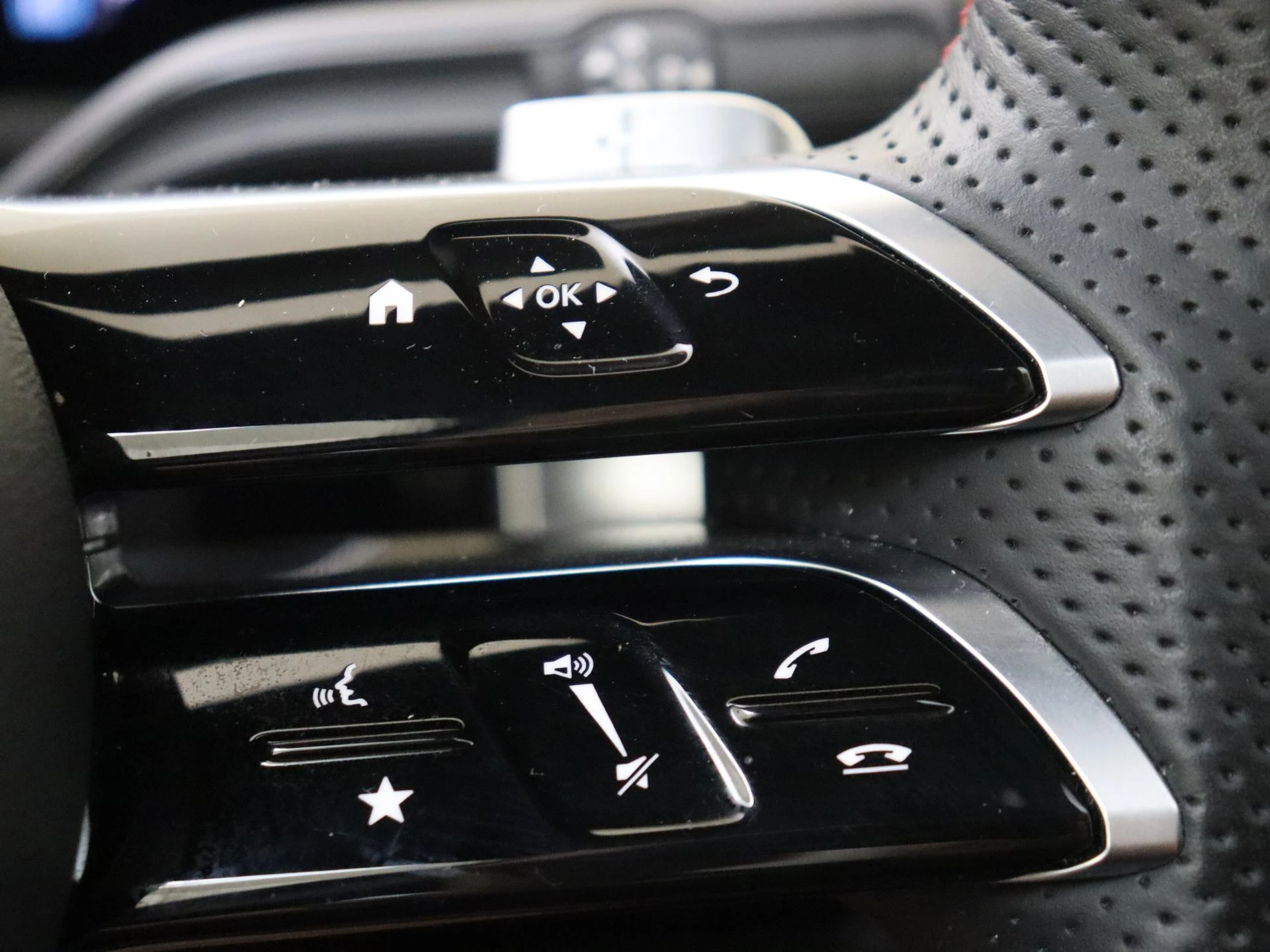 Mercedes-Benz-A-Klasse-image-13