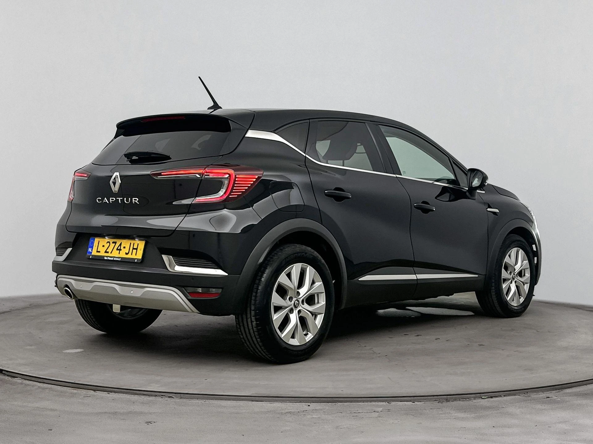 Renault-Captur-image-3