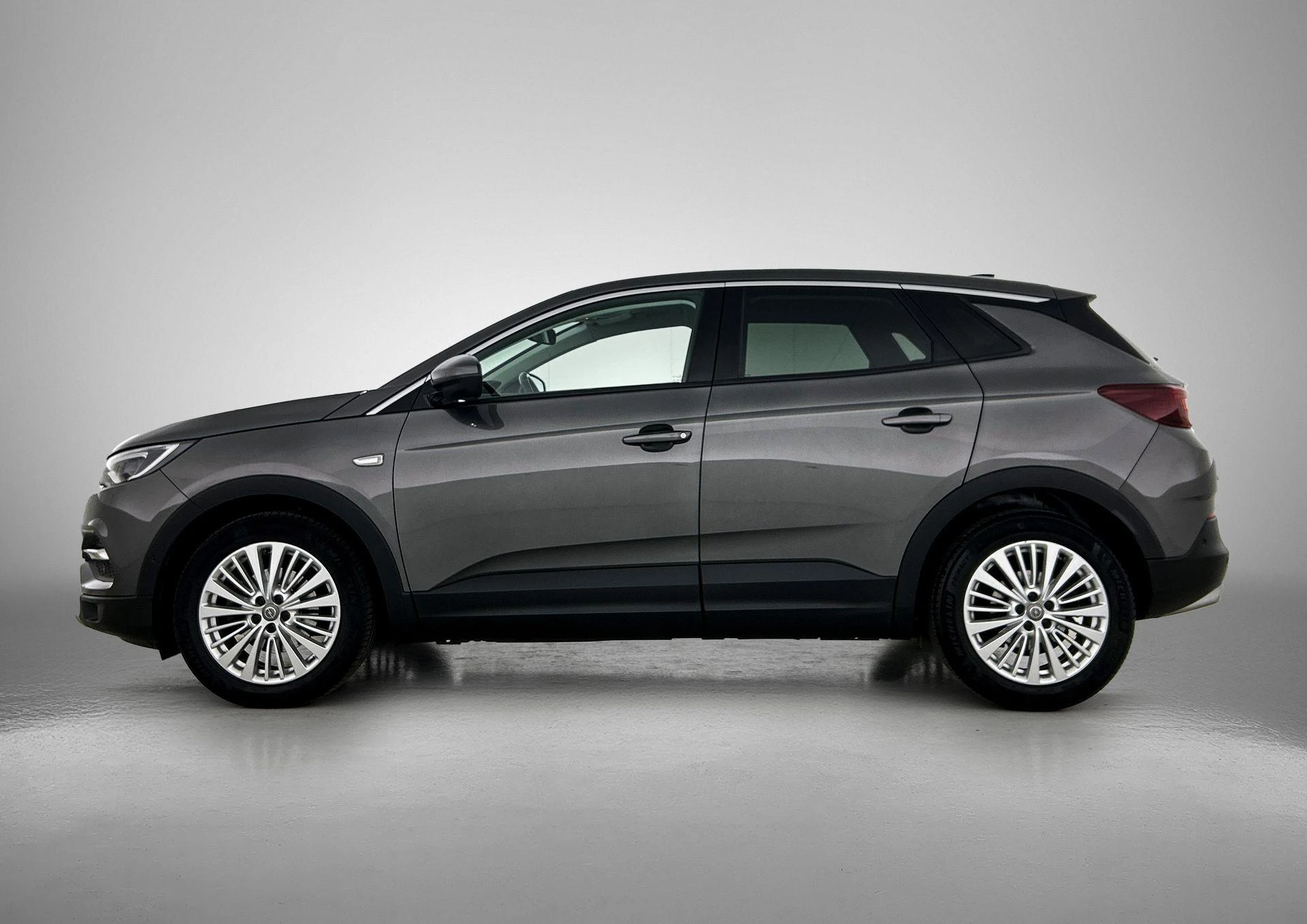 Opel-Grandland X-image-1