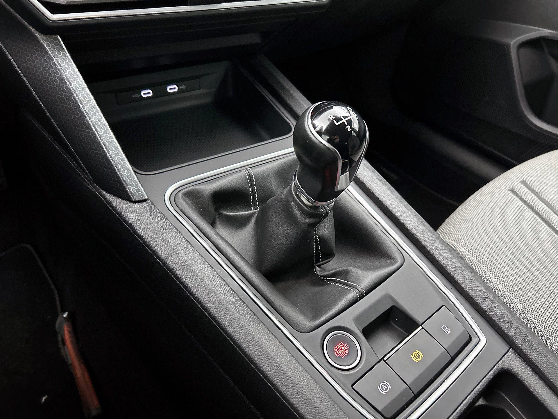 SEAT Leon Sportstourer 1.0 TSI Style Launch Edition