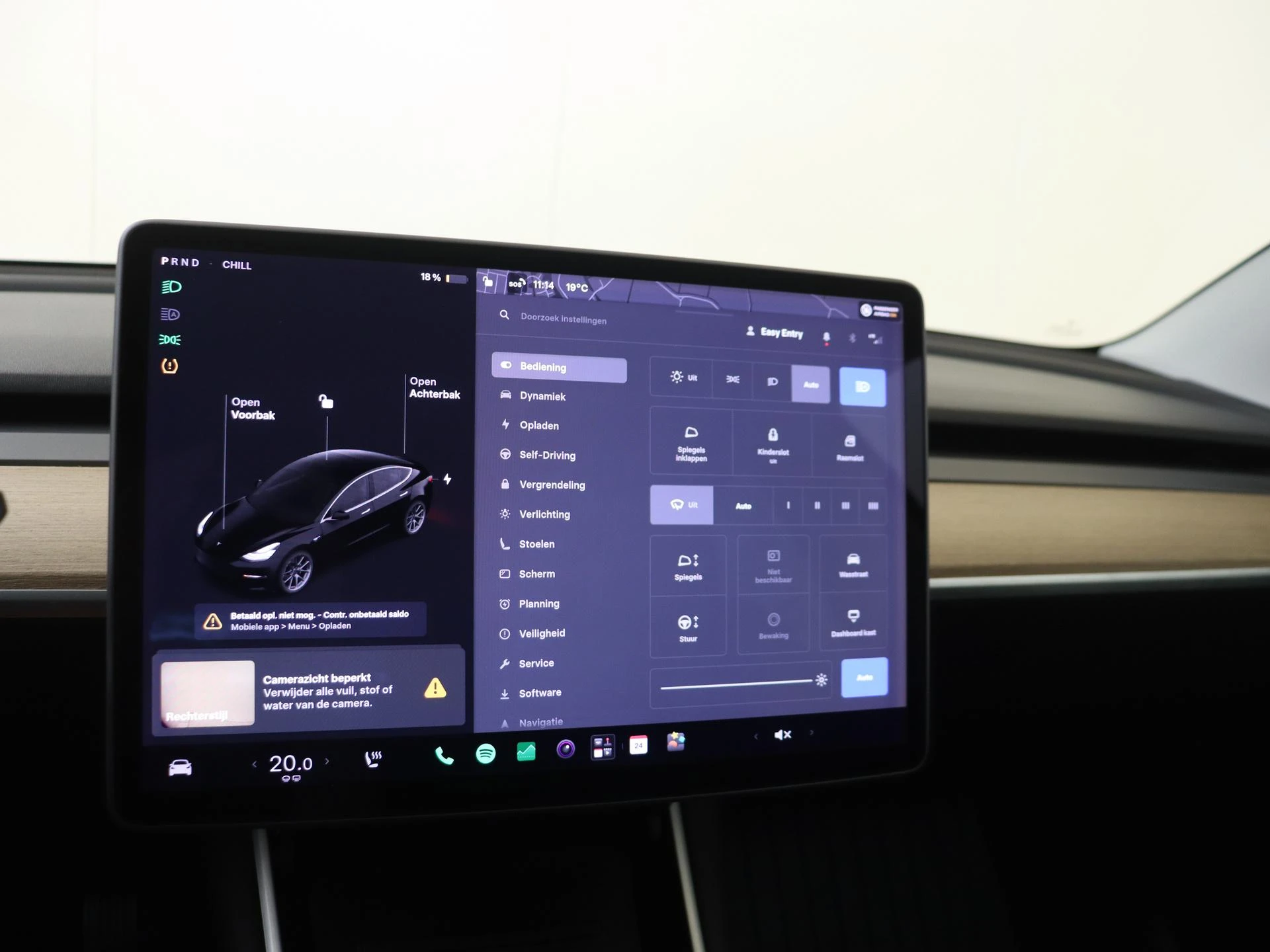 Tesla-Model 3-image-16