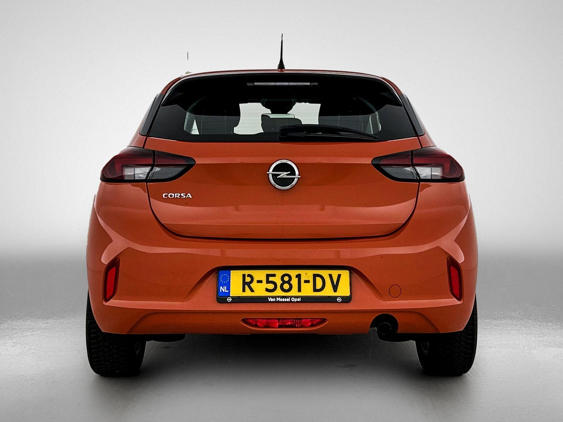 Opel-Corsa-image-2