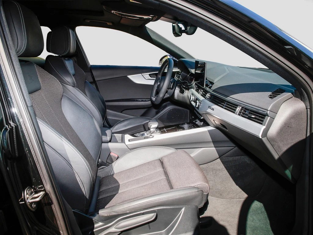 Audi A4 Avant 40 TFSI quattro S line Matrix Panorama