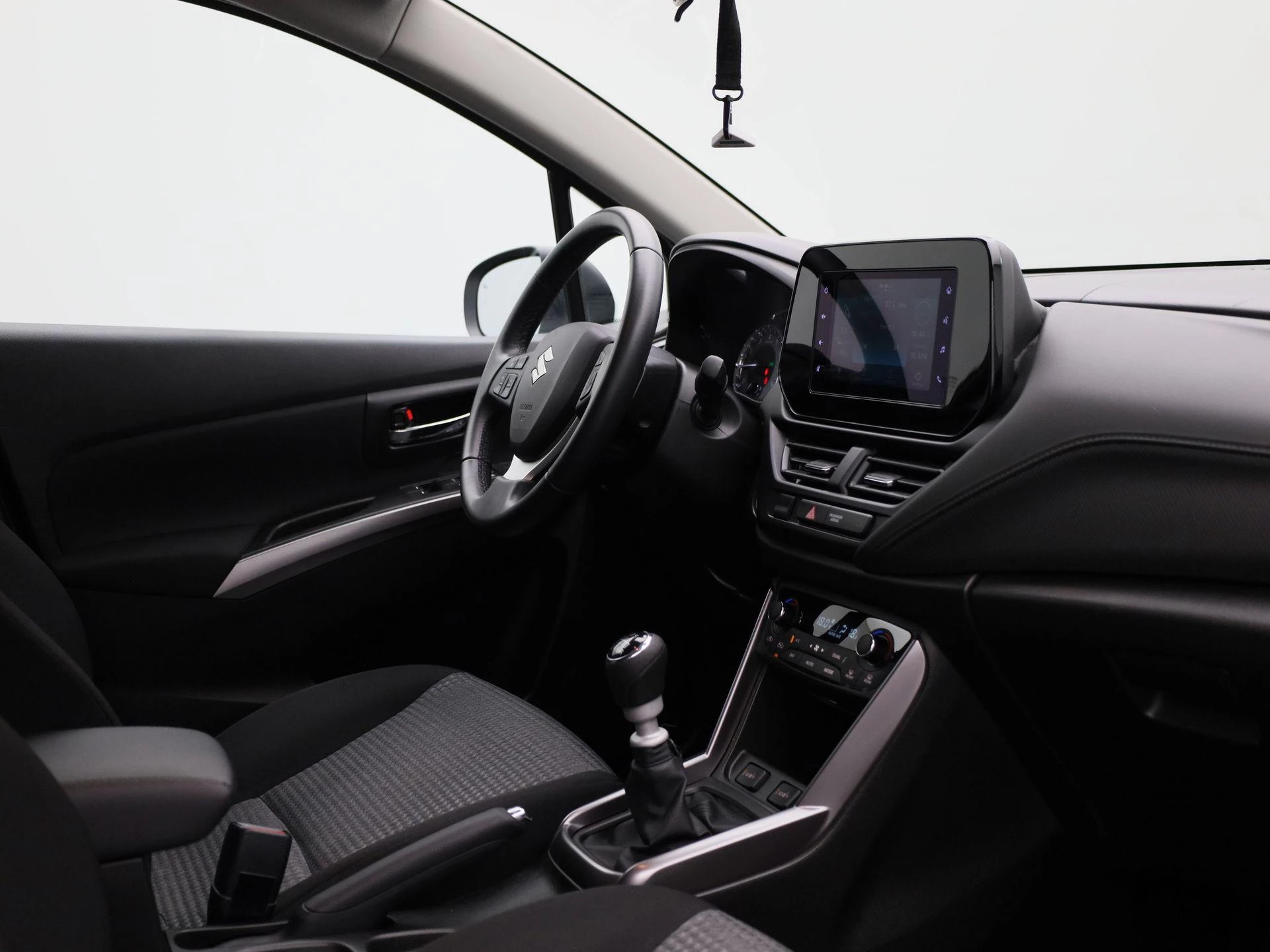 Suzuki-S-Cross-image-29