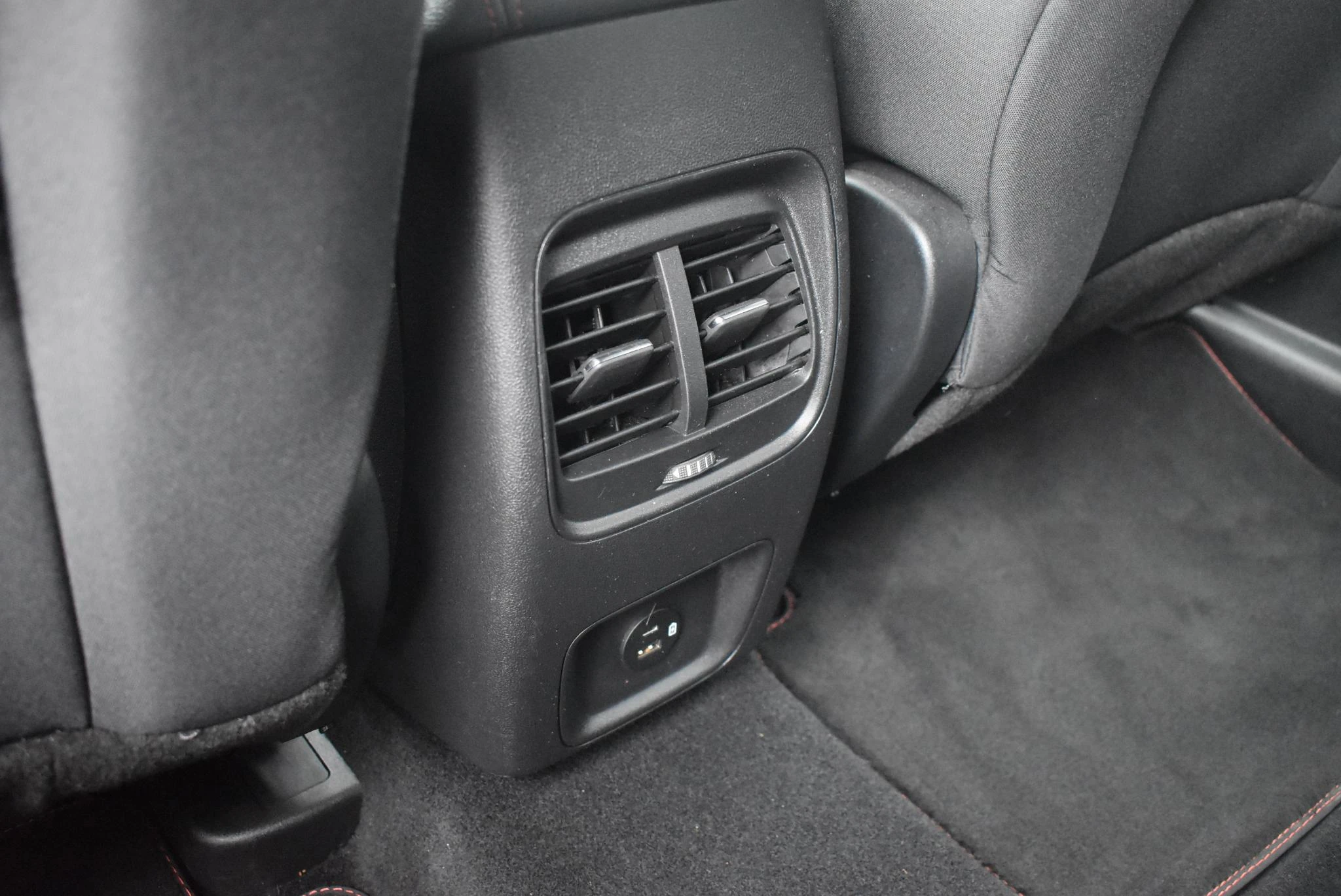 Ford-Kuga-image-27