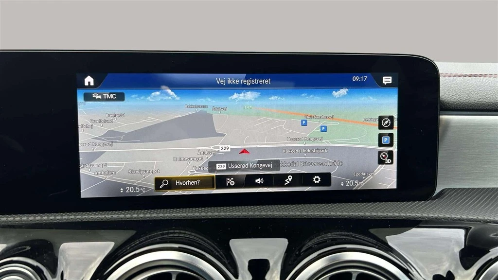 Mercedes-Benz-CLA-image-13