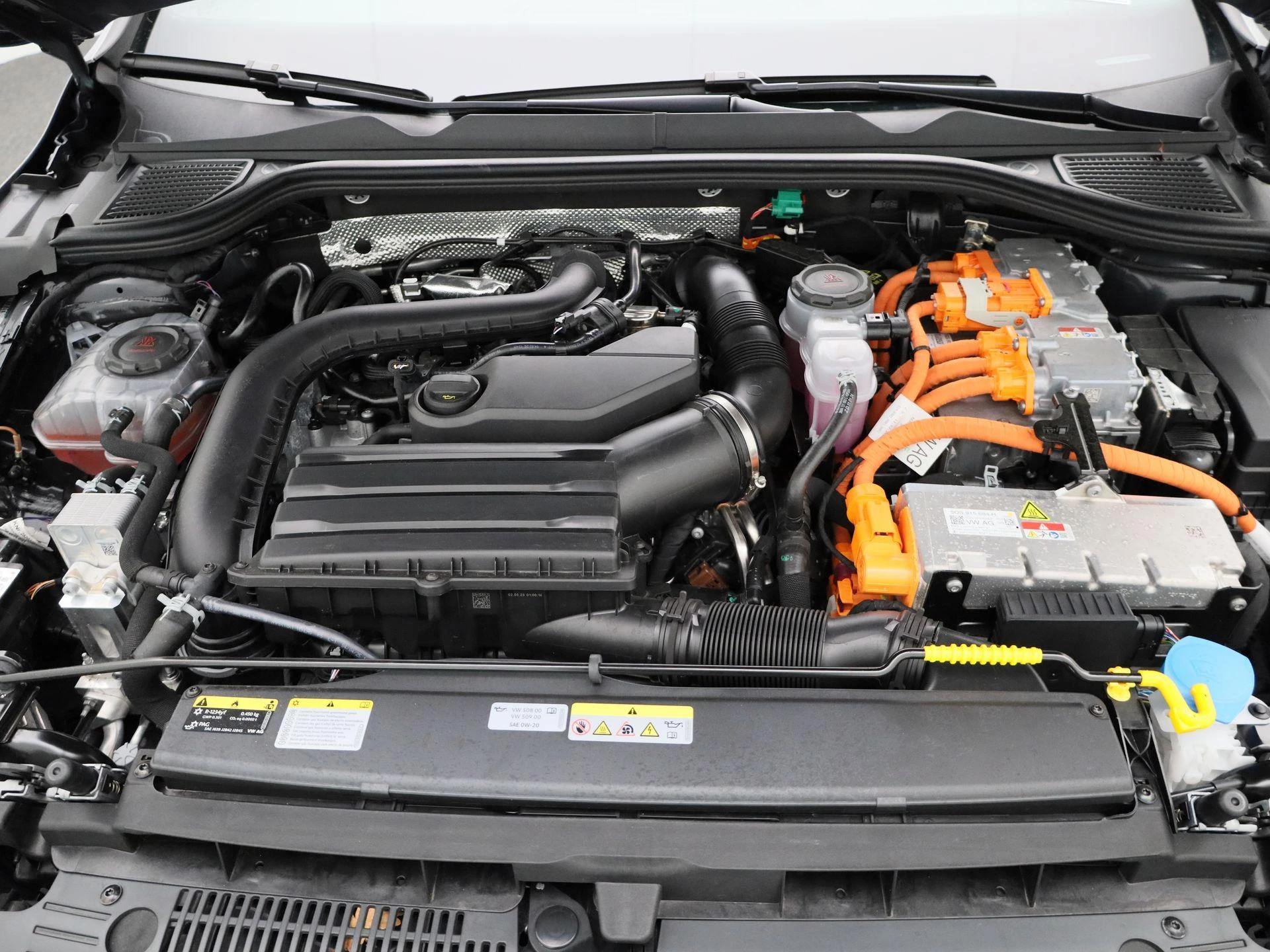 Volkswagen-Golf-image-40