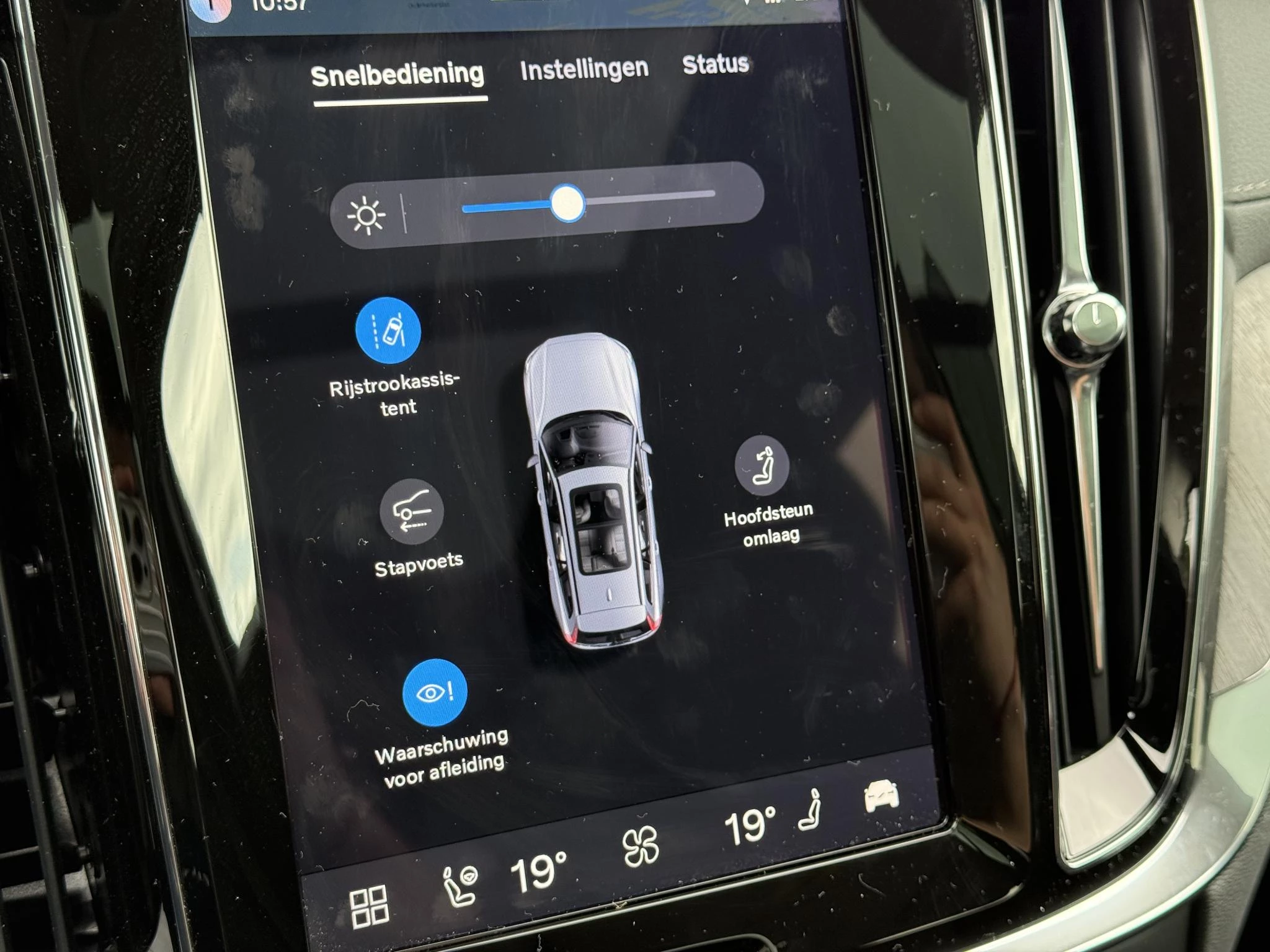 Volvo V60 T8 Plug-in hybrid AWD Ultra Dark