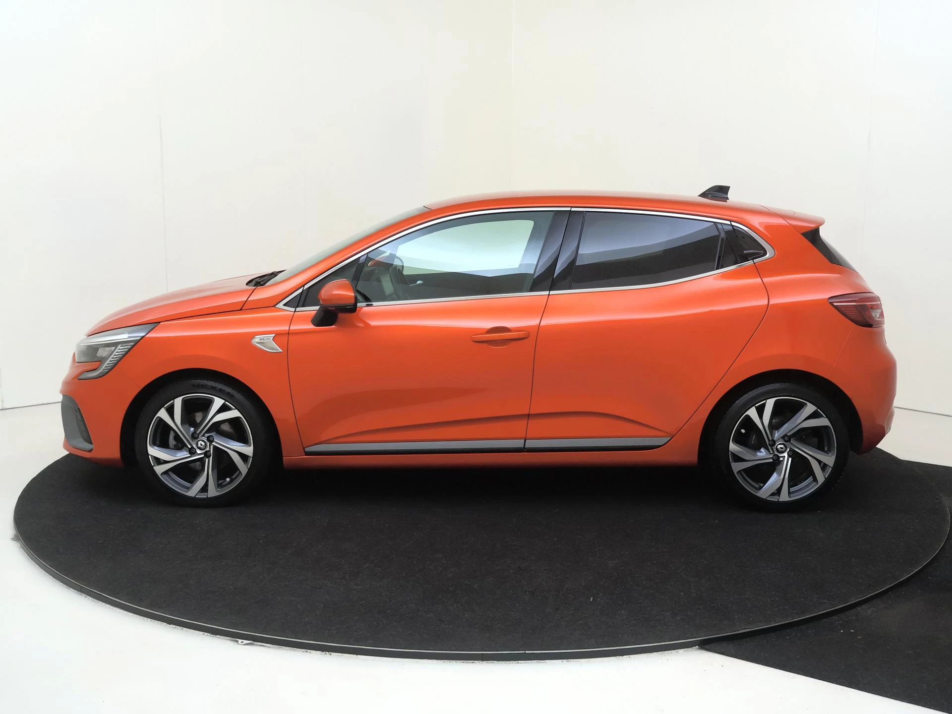 Renault-Clio-image-7