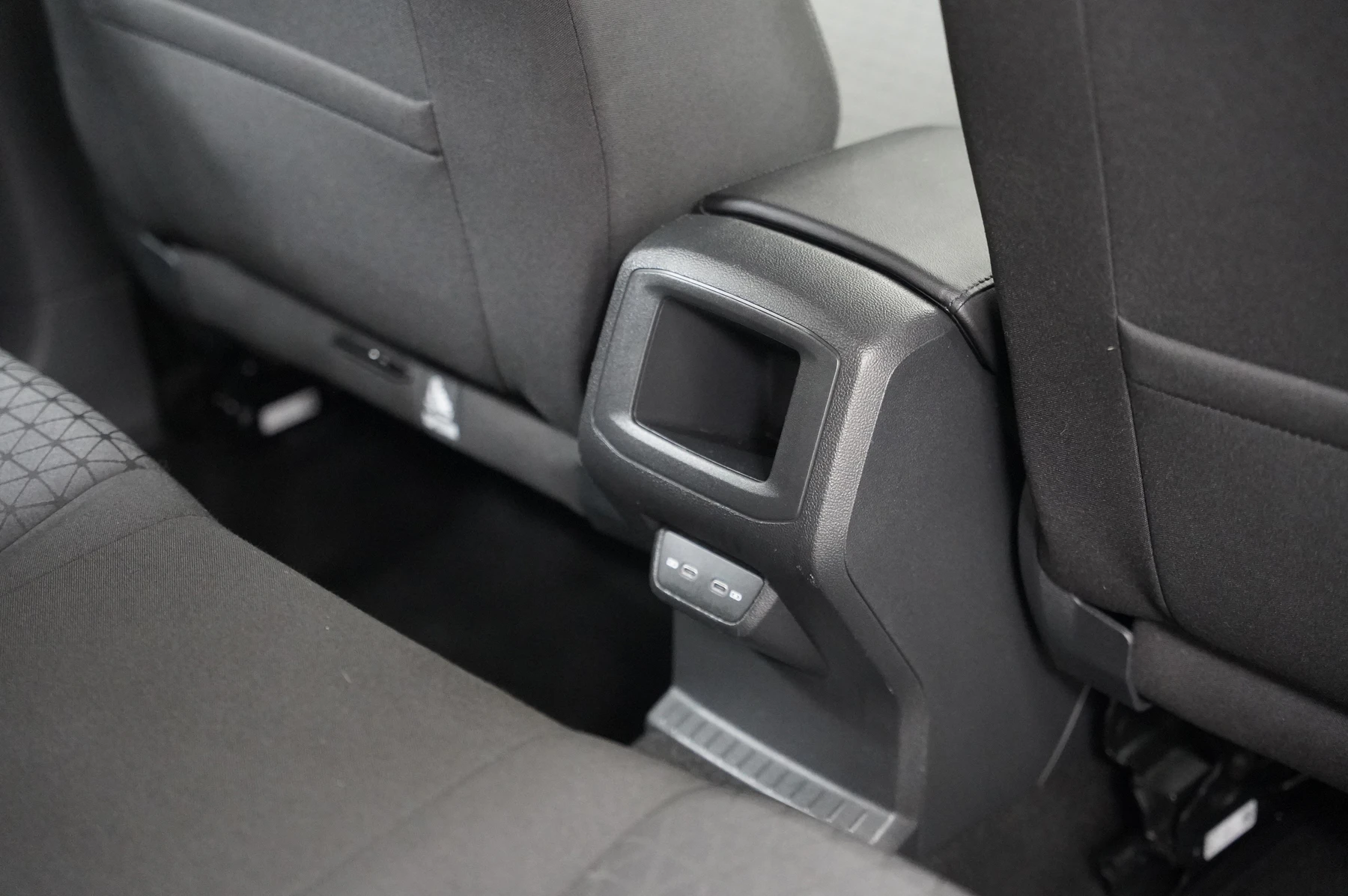 Volkswagen-T-Cross-image-21
