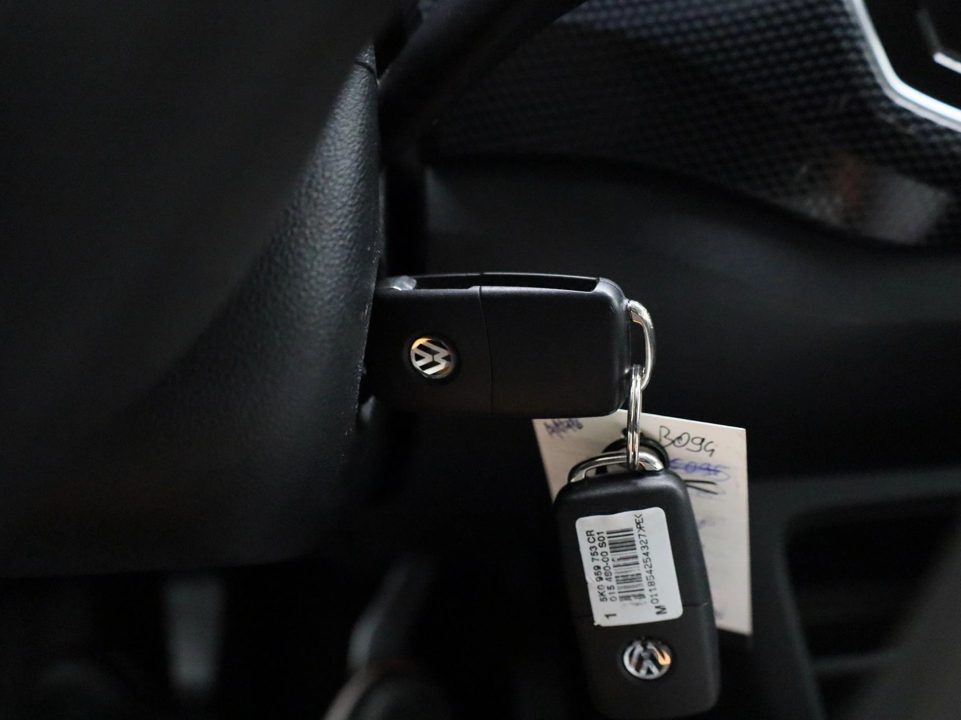 Volkswagen-up!-image-16