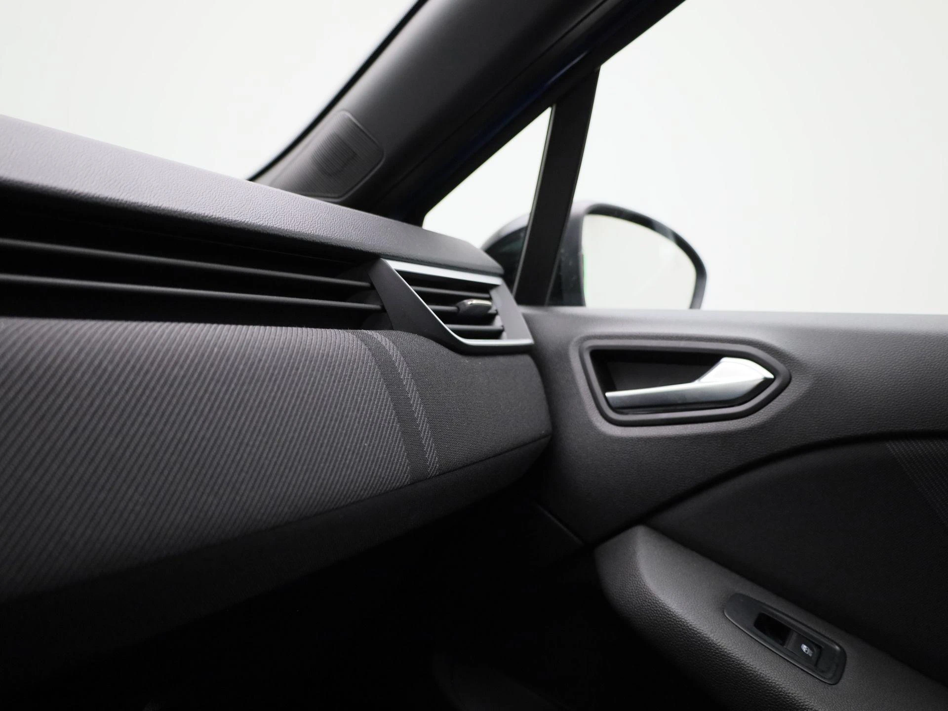 Renault-Clio-image-24