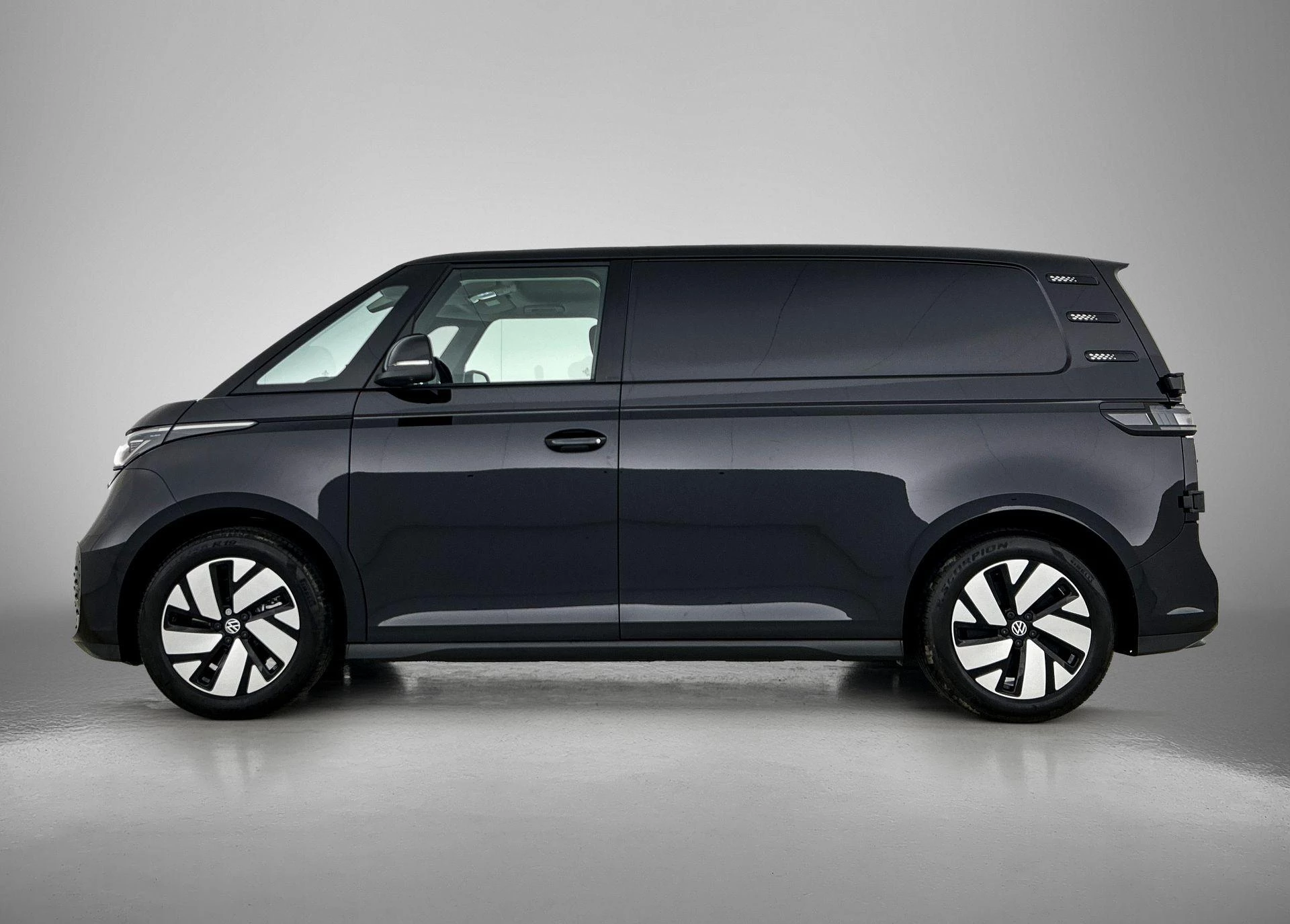 Volkswagen-ID. Buzz Cargo-image-1