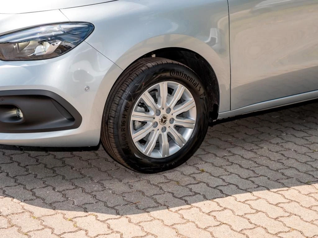 Mercedes-Benz-T-Klasse 180-image-6