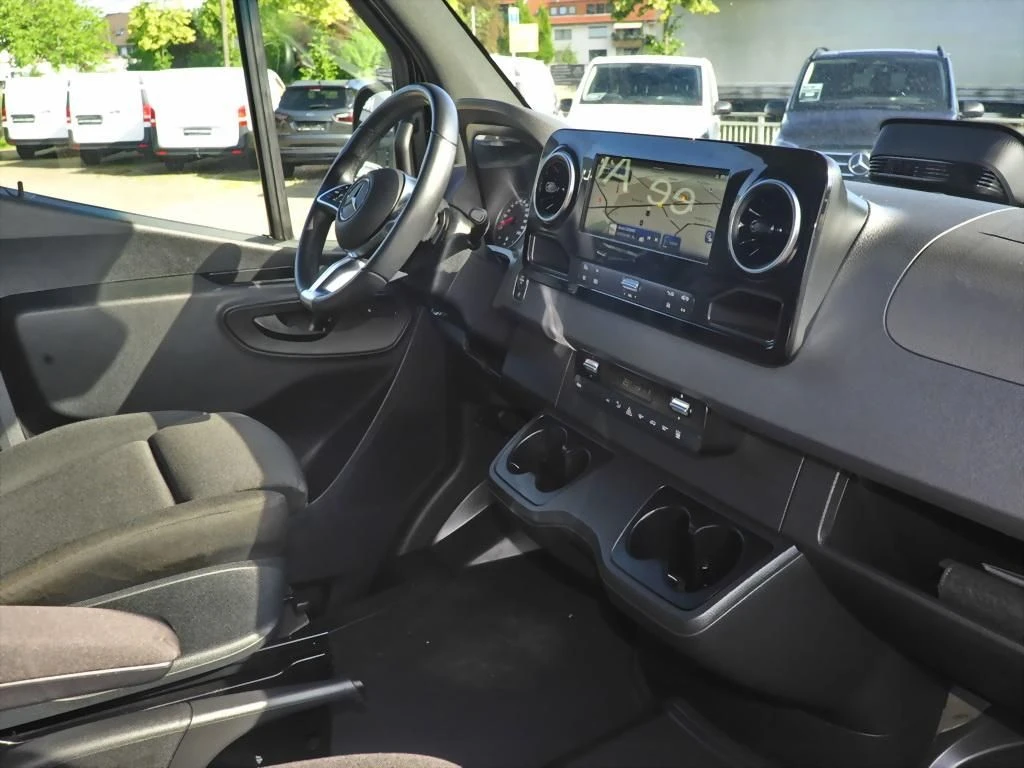 Mercedes-Benz-Sprinter 317-image-7
