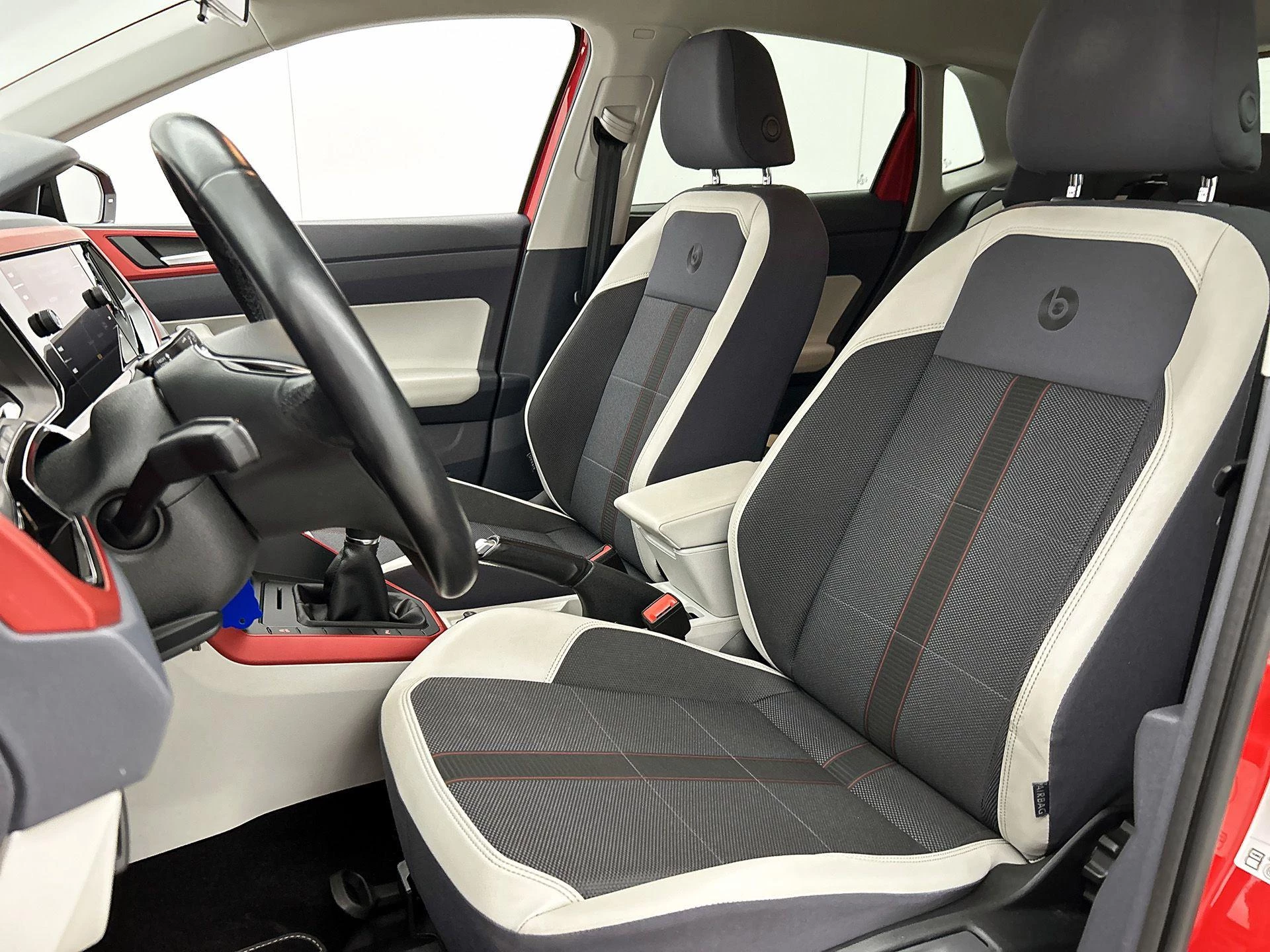 Volkswagen-Polo-image-35