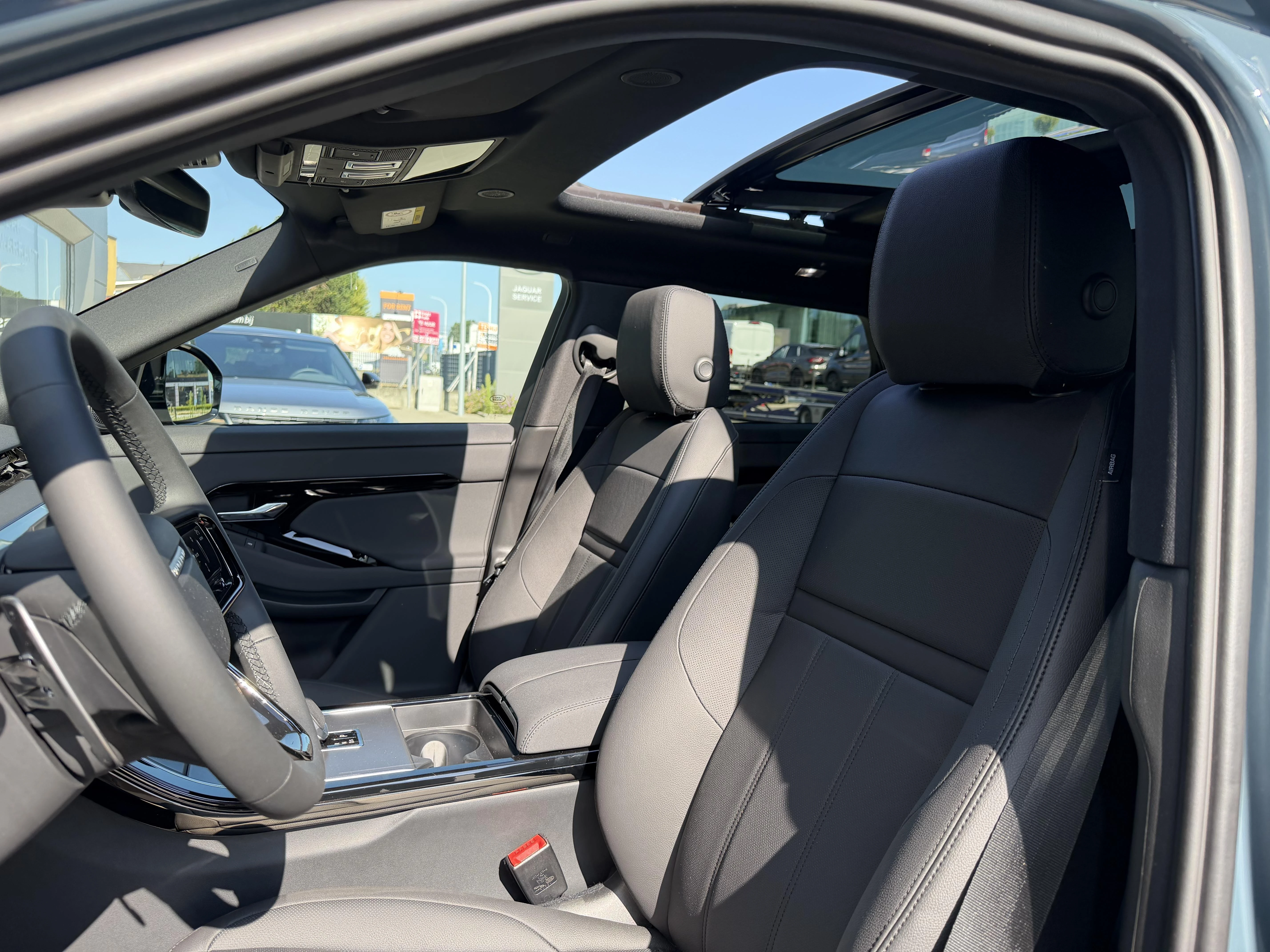 Land Rover Range Rover Evoque P160 S FWD Auto. 26.5MY