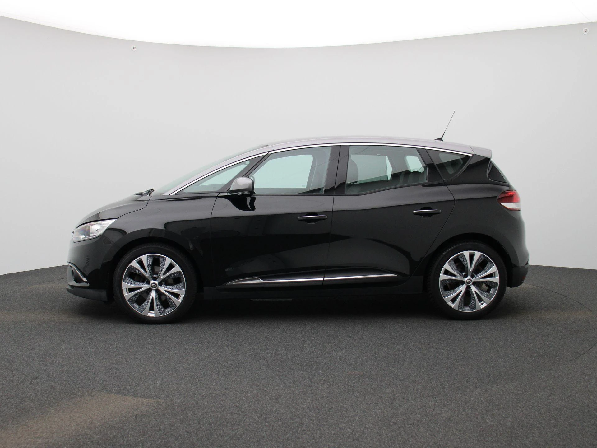 Renault-Scénic-image-3