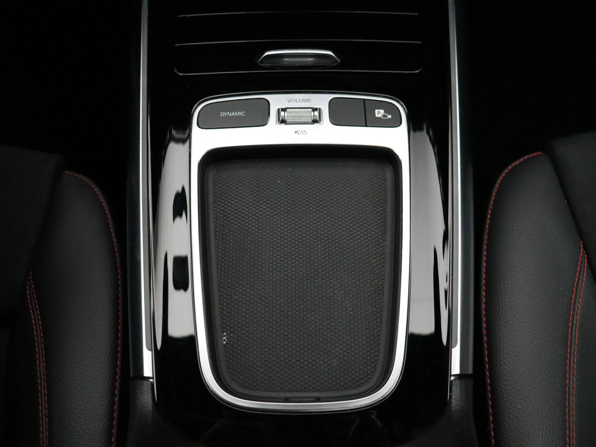 Mercedes-Benz-B-Klasse-image-19