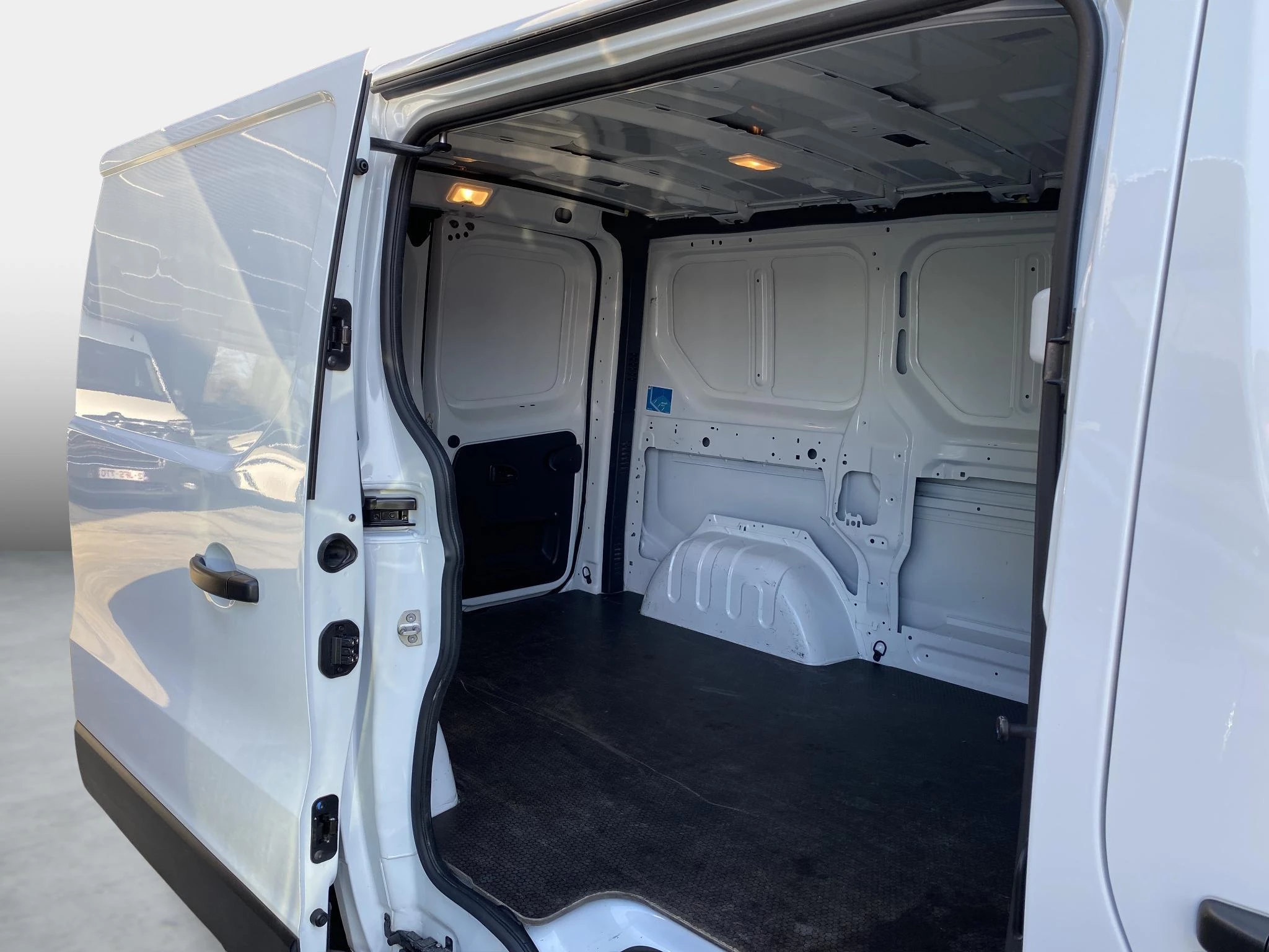 Renault-Trafic-image-14