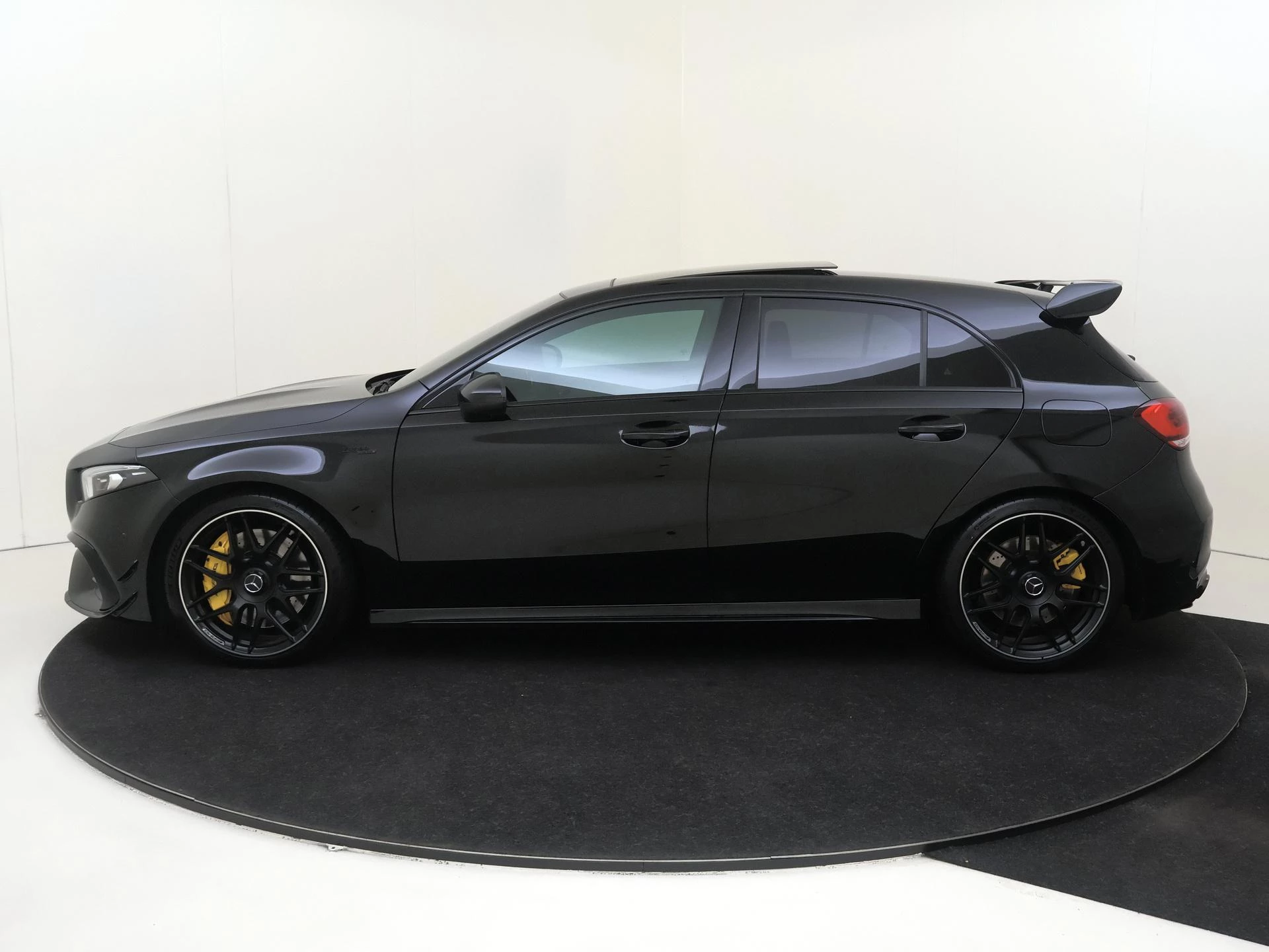 Mercedes-Benz-A-Klasse-image-7