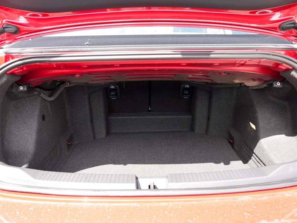 Volkswagen T-Roc Cabrio 1.5 TSI DSG R-Line /LED/ACC/RFK