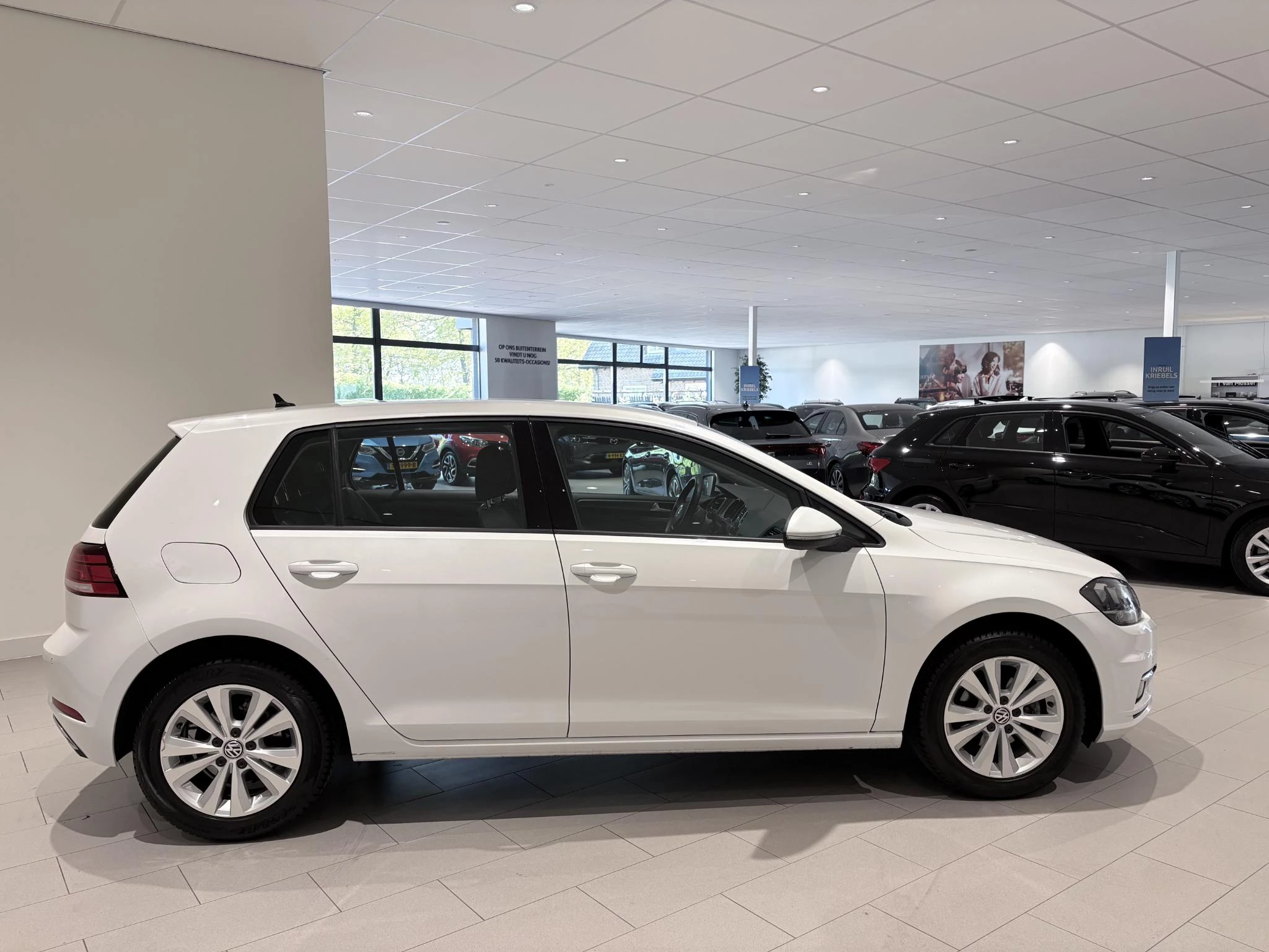 Volkswagen-Golf-image-5