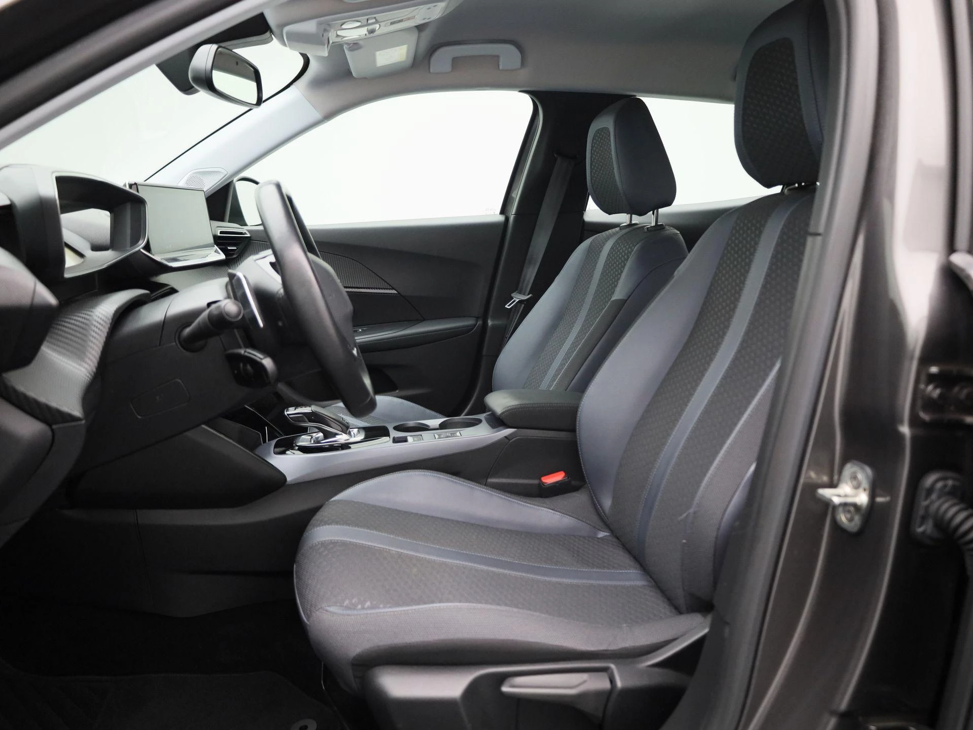 Peugeot 2008 1.2 Puretech 96kW S&S EAT8 Allure