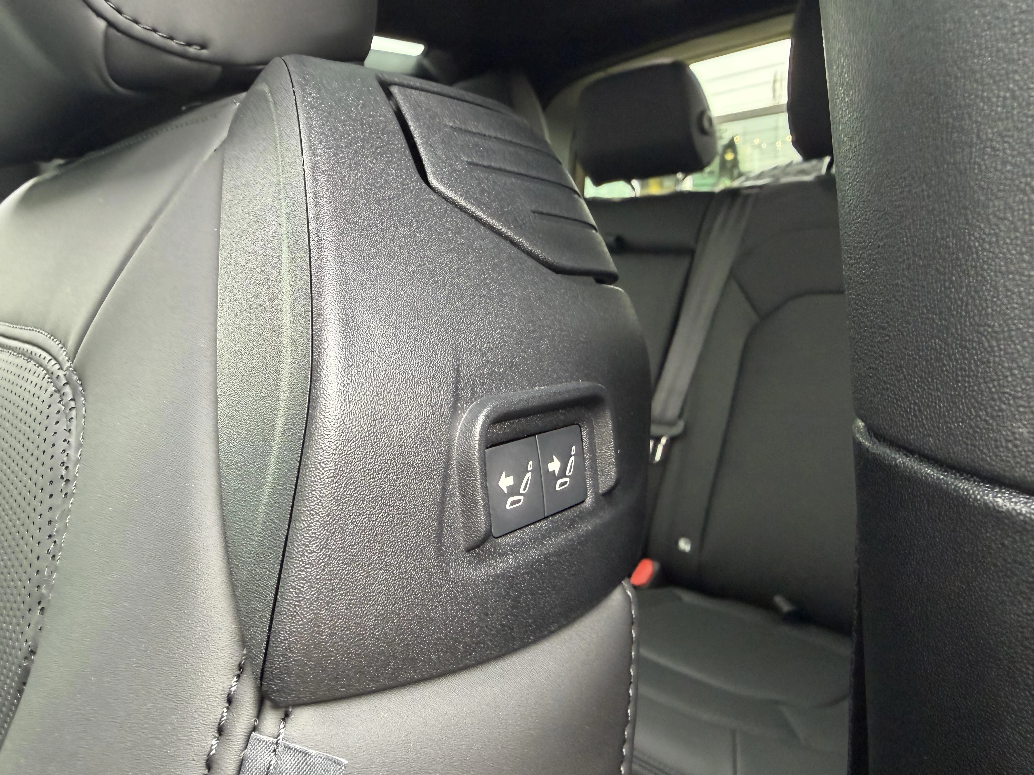 Land Rover-Defender-image-27