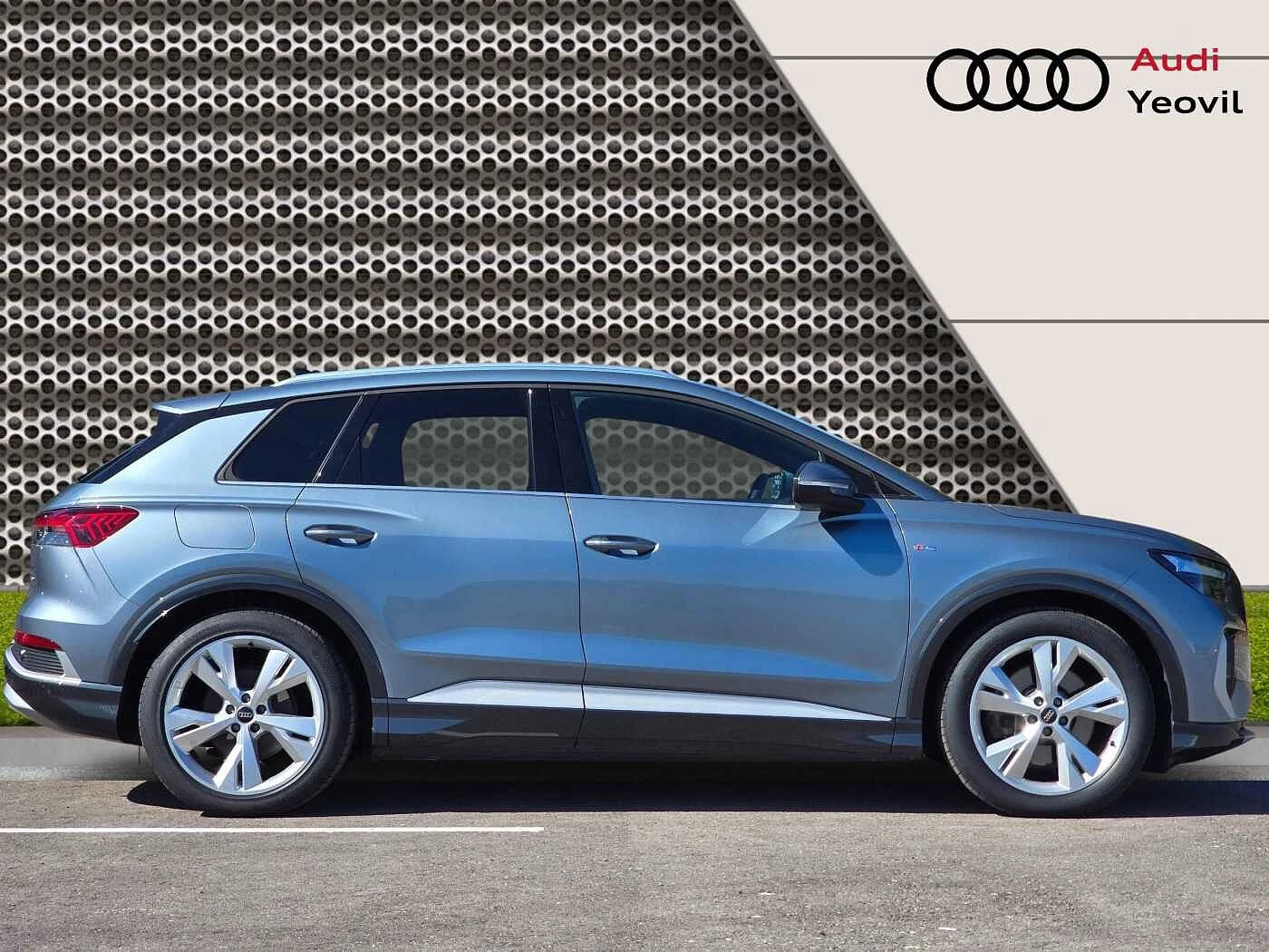 Audi-Q4 e-tron-image-3