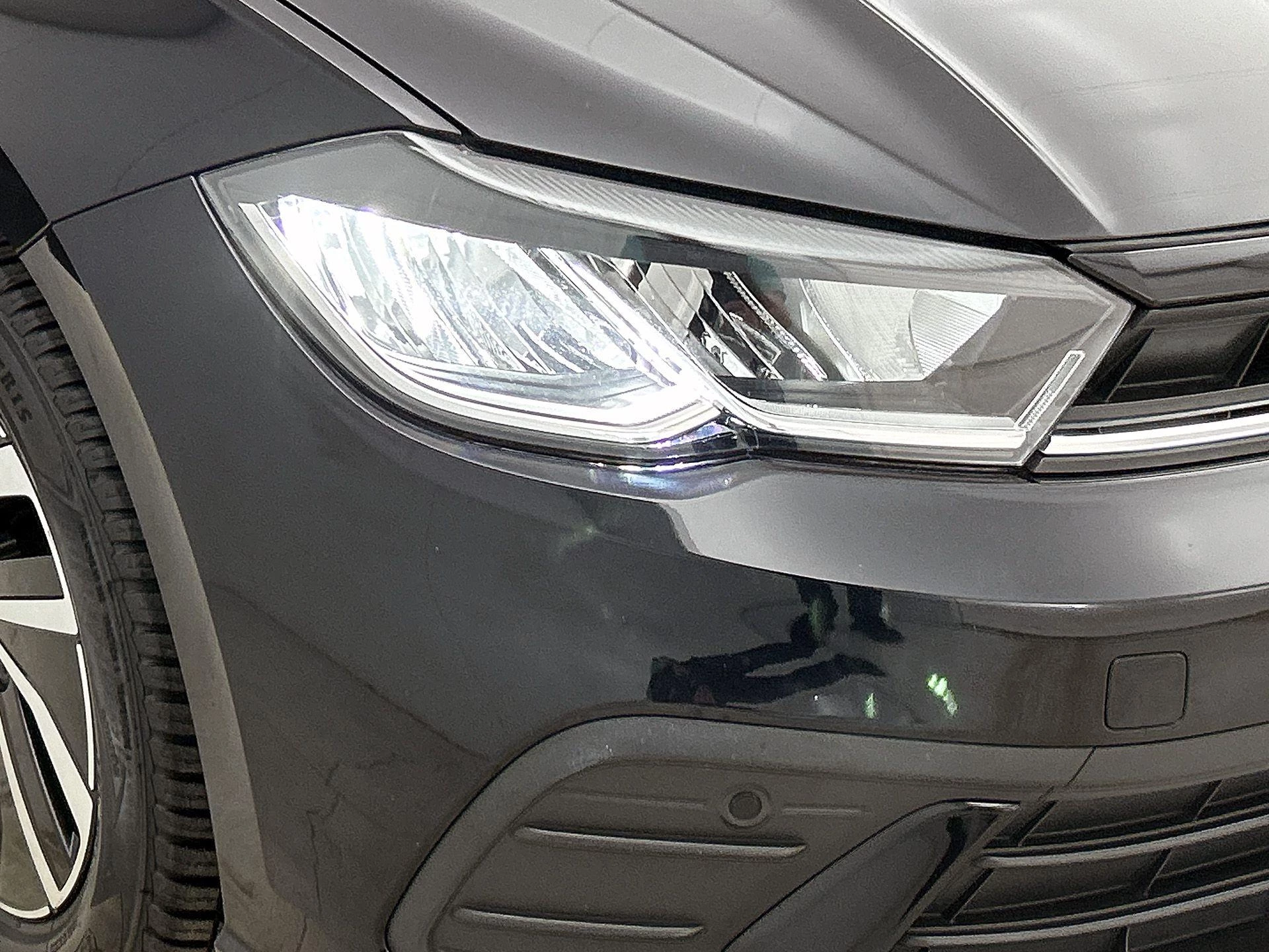 Volkswagen-Polo-image-24
