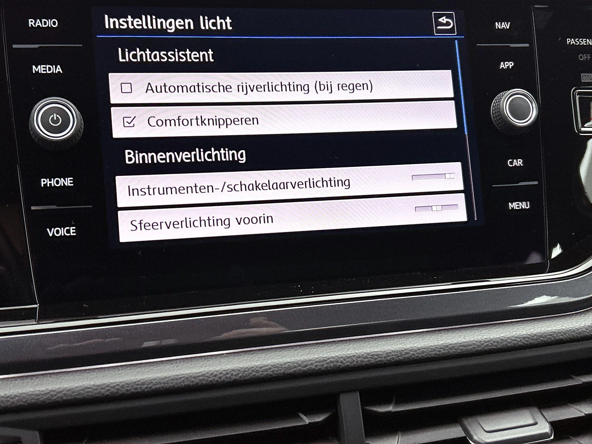 Volkswagen-Polo-image-39