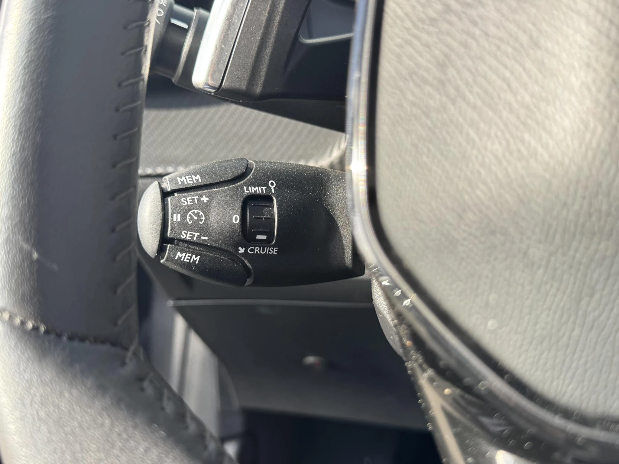 Peugeot-208-image-14