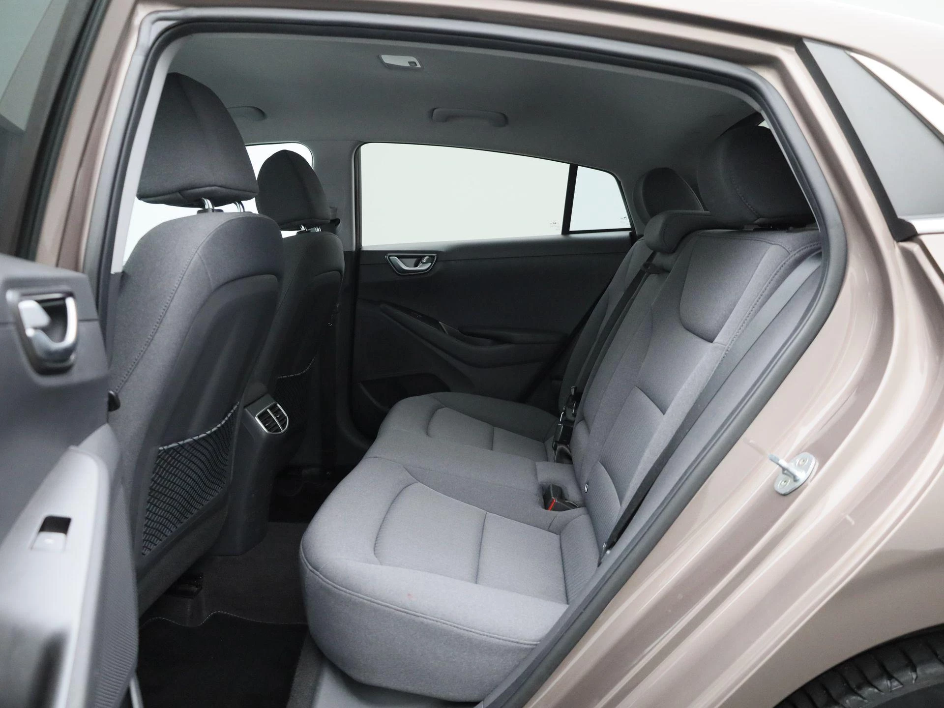 Hyundai-IONIQ-image-11