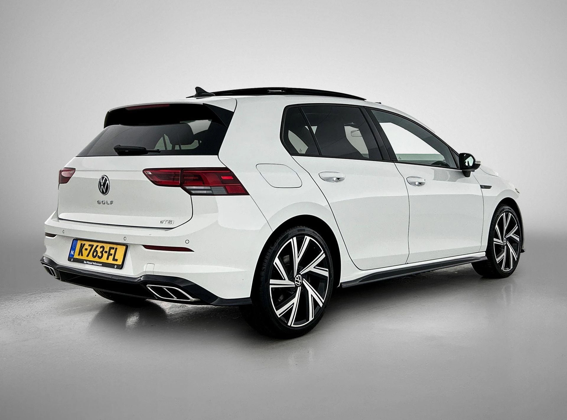 Volkswagen Golf 1.5 eTSI R-Line