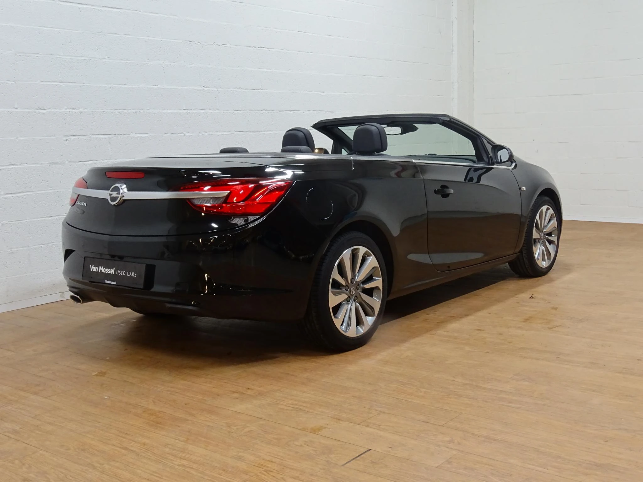 Opel-Cascada-image-5