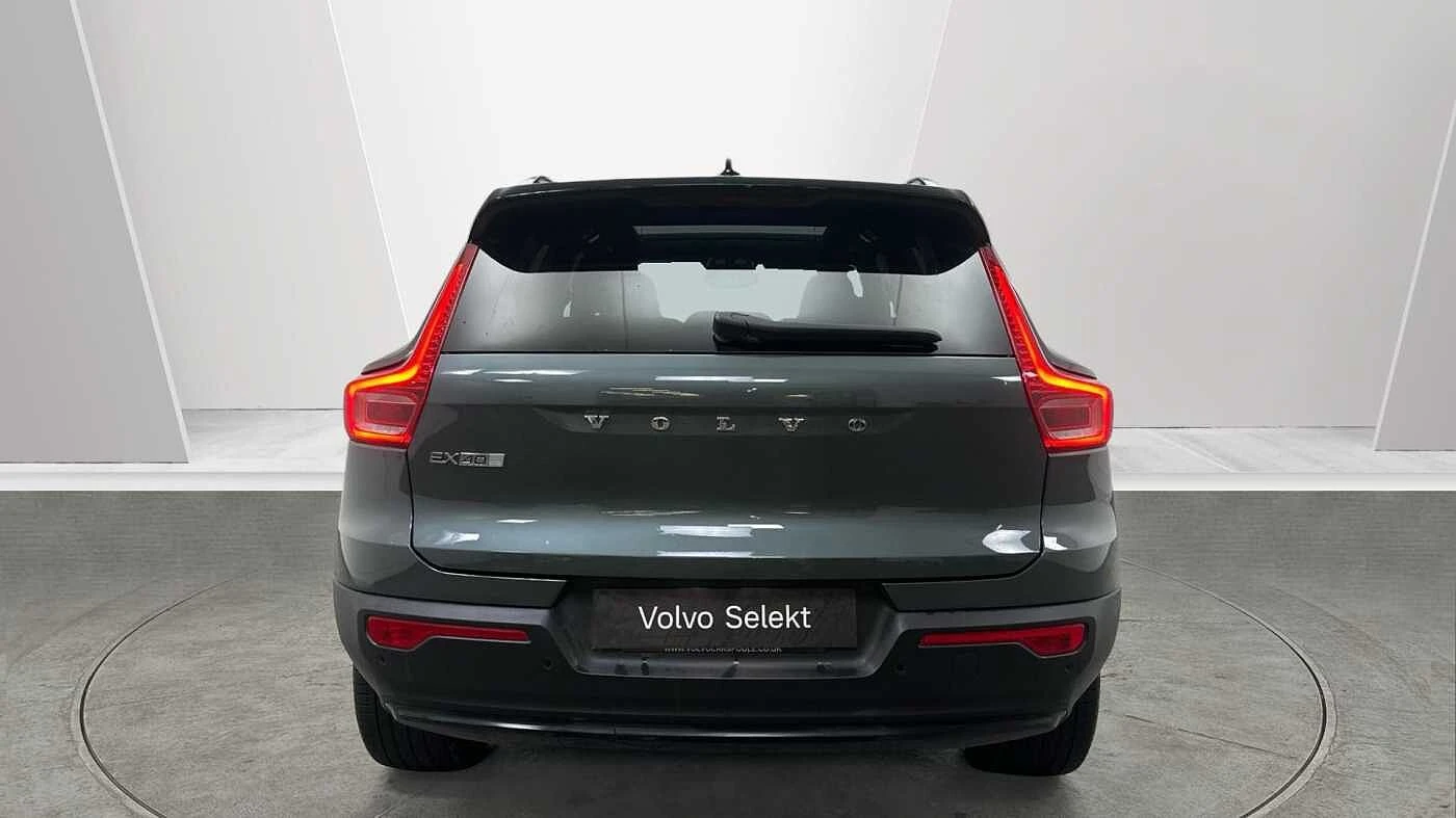 Volvo-EX40-image-8