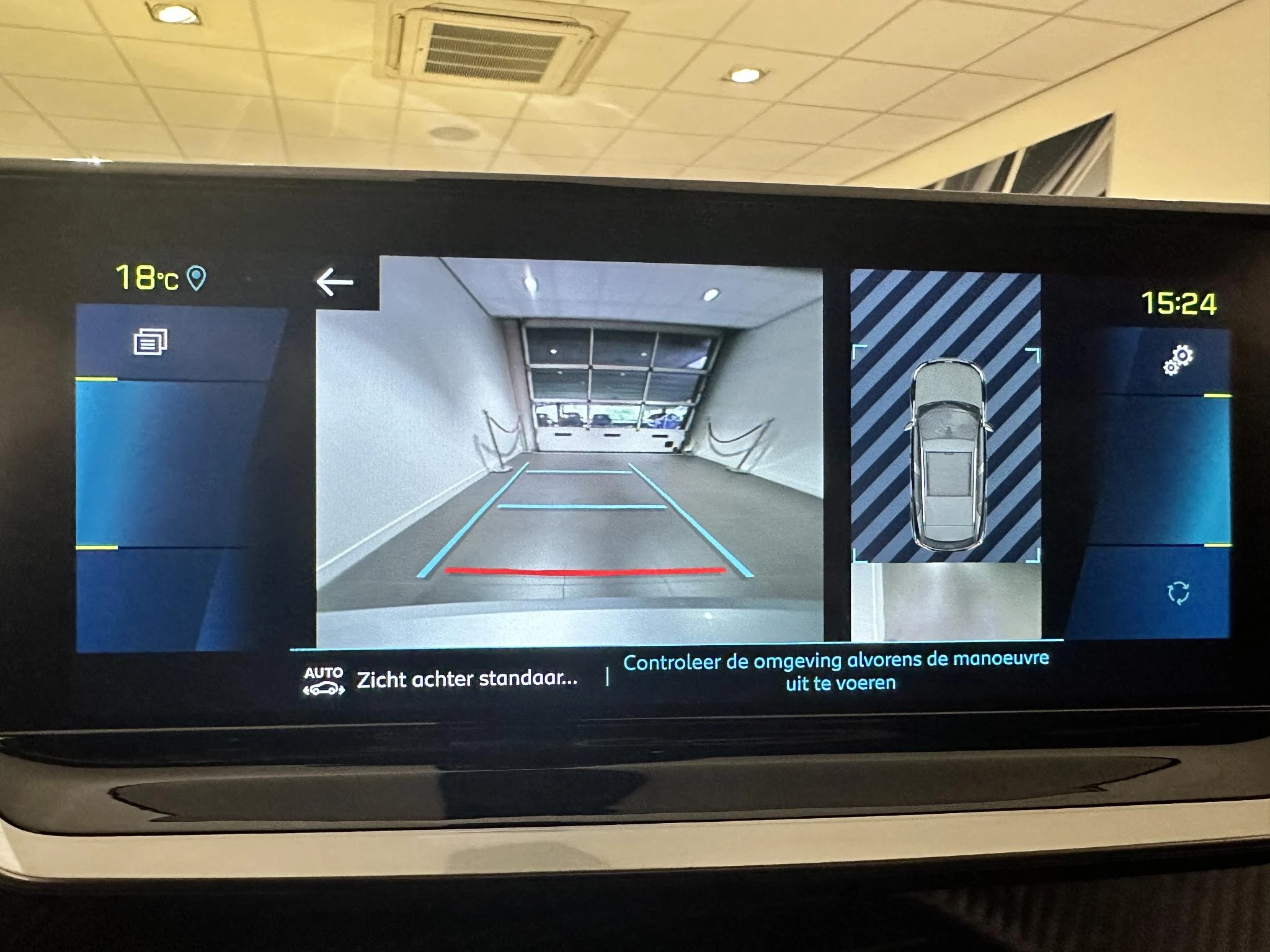 Peugeot-e-2008-image-11