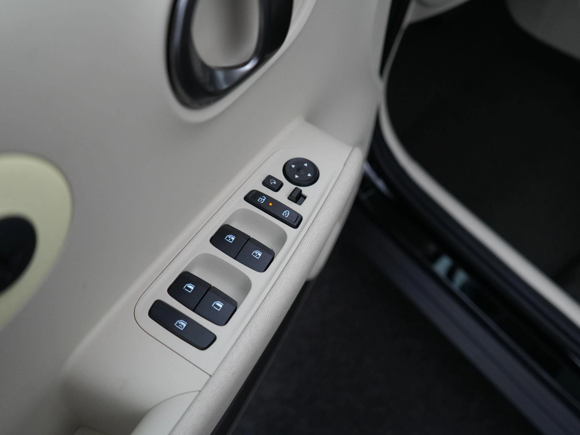 Hyundai-Inster-image-31