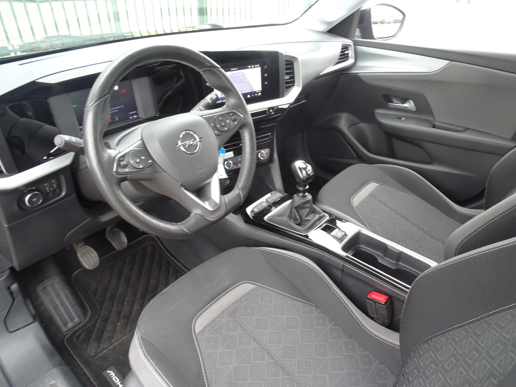 Opel Mokka 1.2T Edition+gps+camera+park pilot achteraan