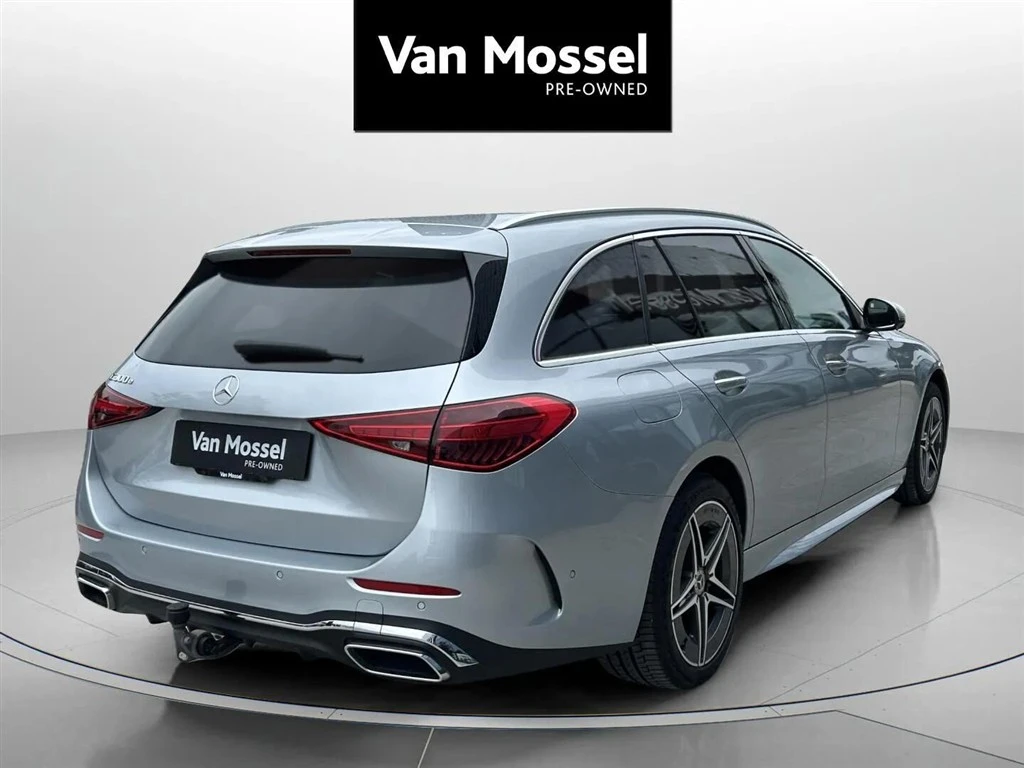 Mercedes-Benz-C-Klasse-image-4