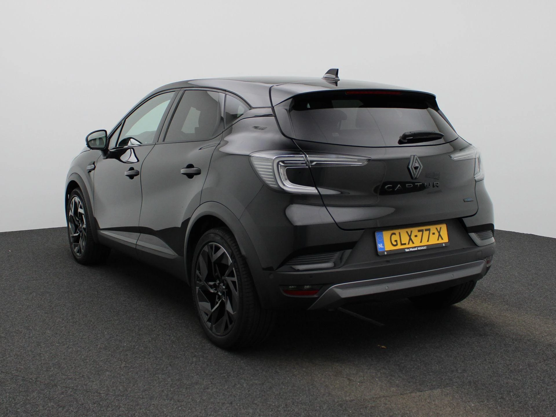 Renault-Captur-image-1